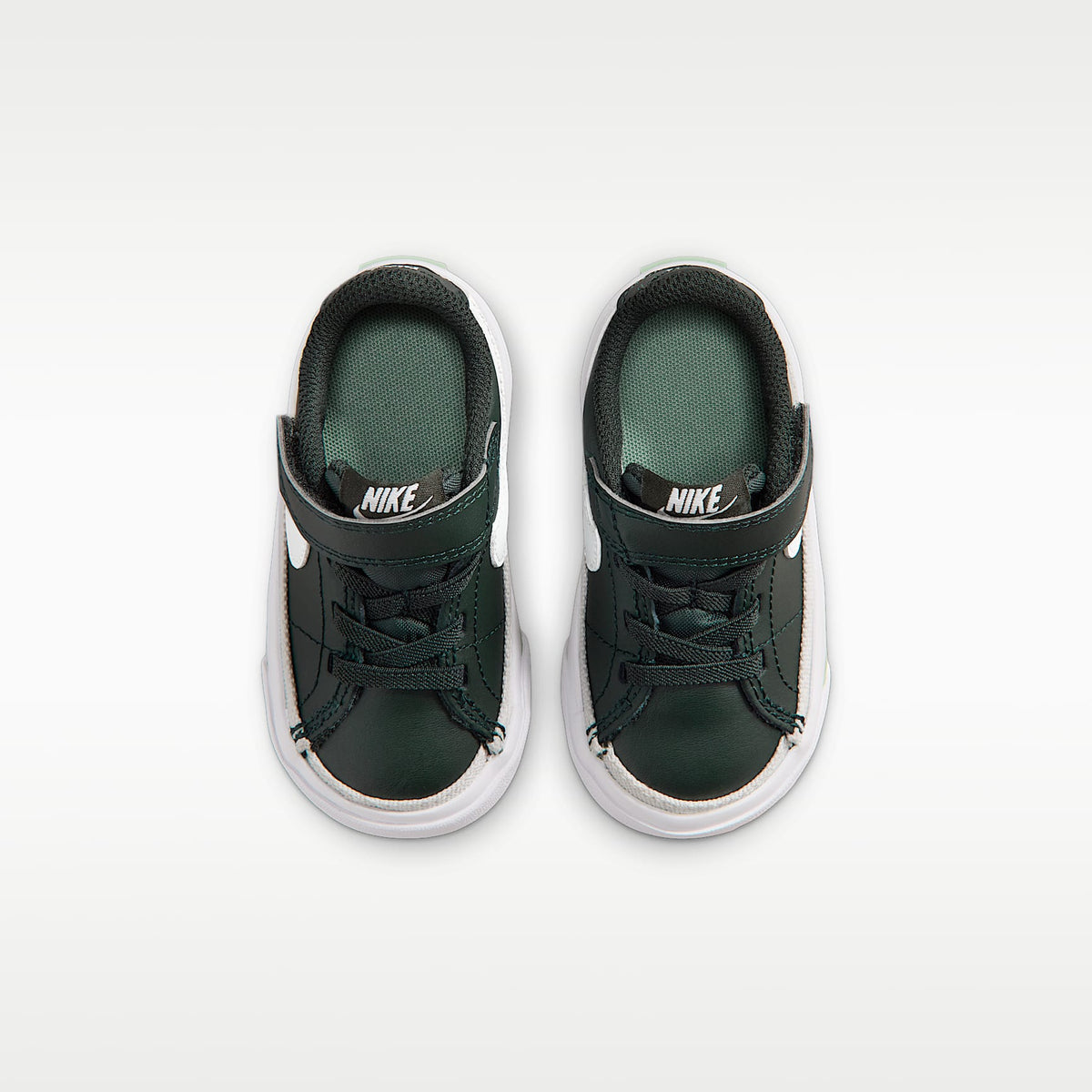 Nike Court Legacy – Abeto negro/Vapor/Blanco/Blanco cáscara de huevo – vista 4