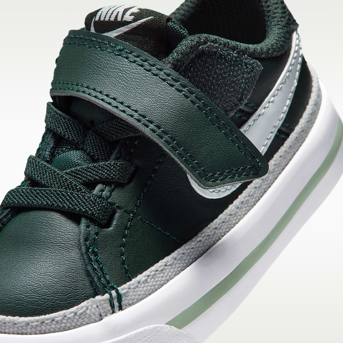 Nike Court Legacy – Abeto negro/Vapor/Blanco/Blanco cáscara de huevo – vista 7