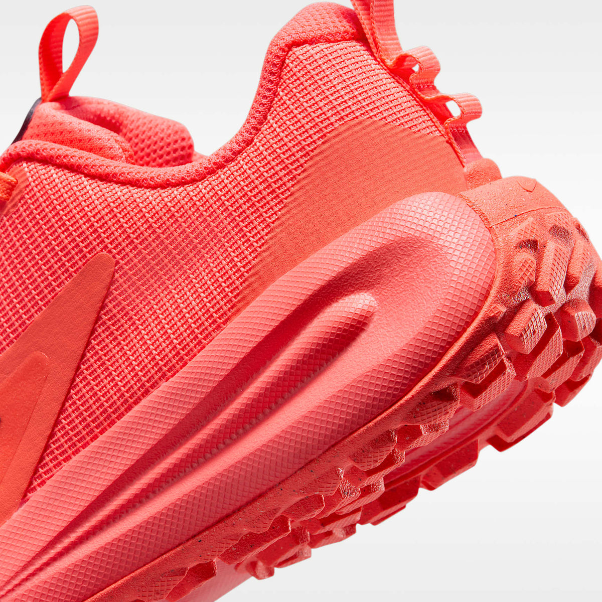 Nike Cross Turf – Lava cálido/Blanco/Obsidiana – vista 8