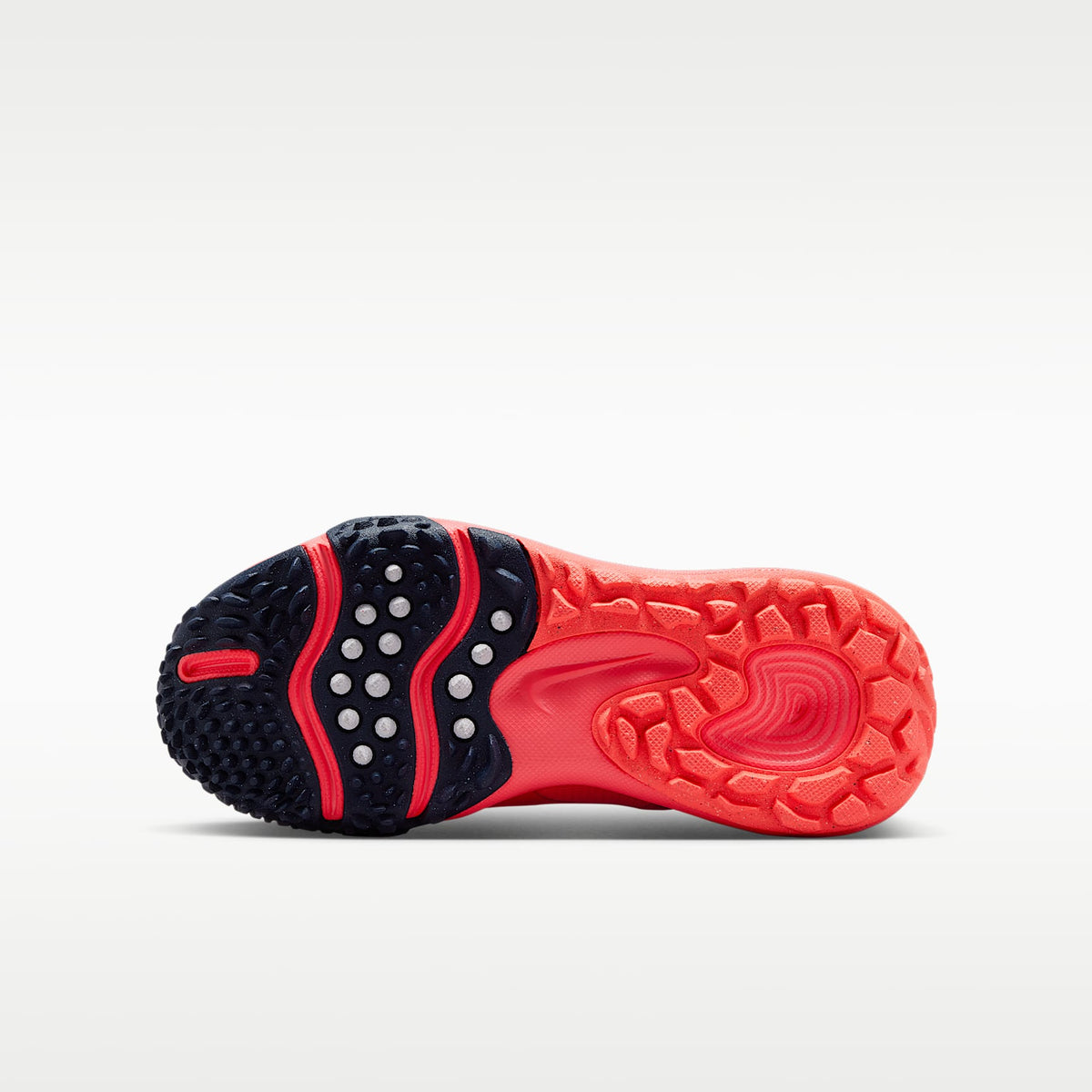 Nike Cross Turf – Lava cálido/Blanco/Obsidiana – vista 2