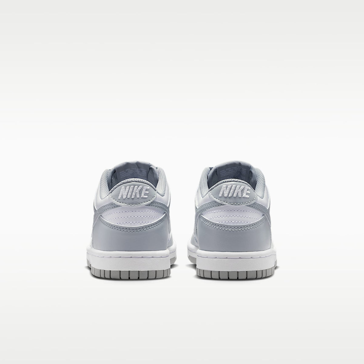 Nike Dunk Low – Blanco/Blanco/Gris humo claro – vista 6