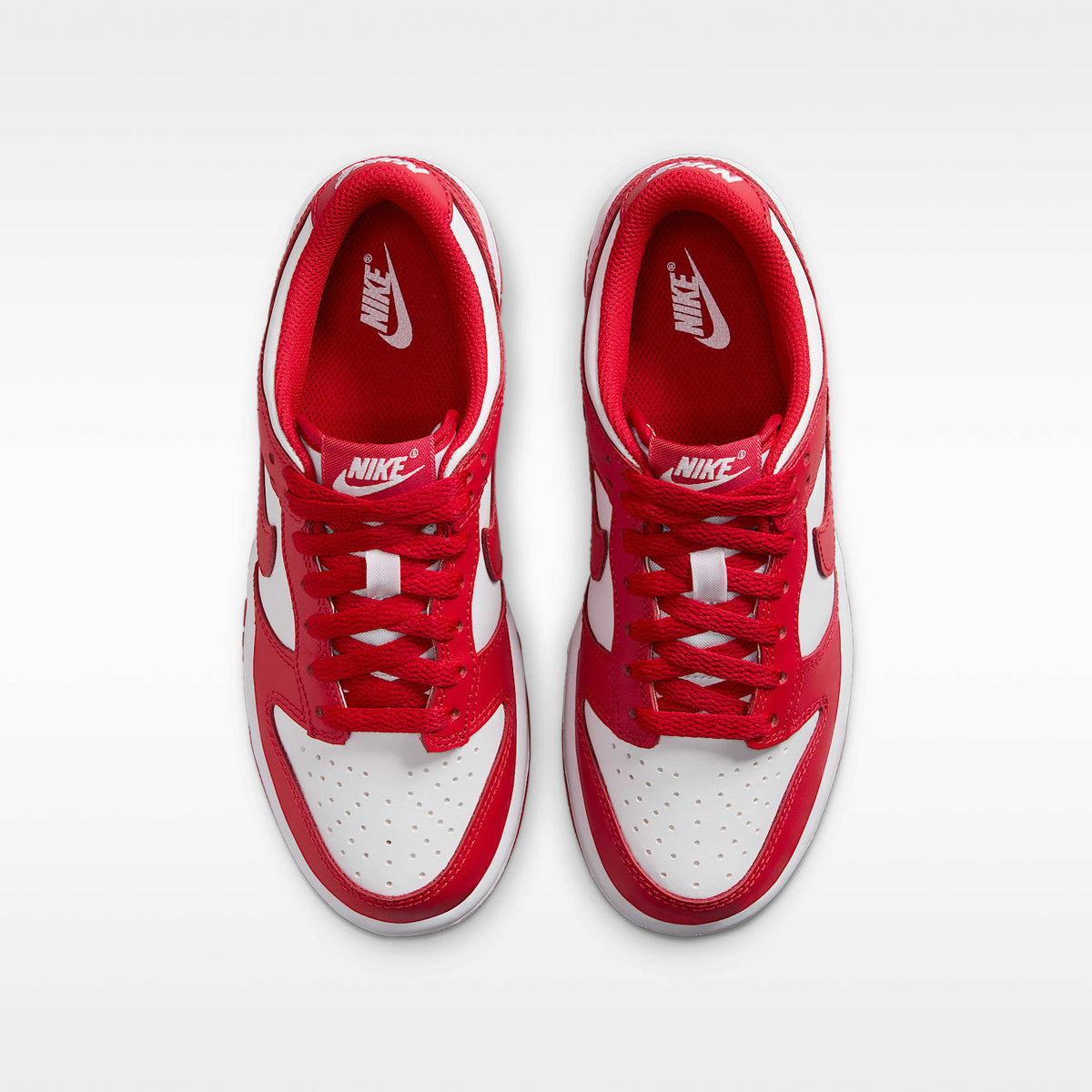 Nike Dunk Low – Blanco/Rojo/Rojo universitario – vista 4