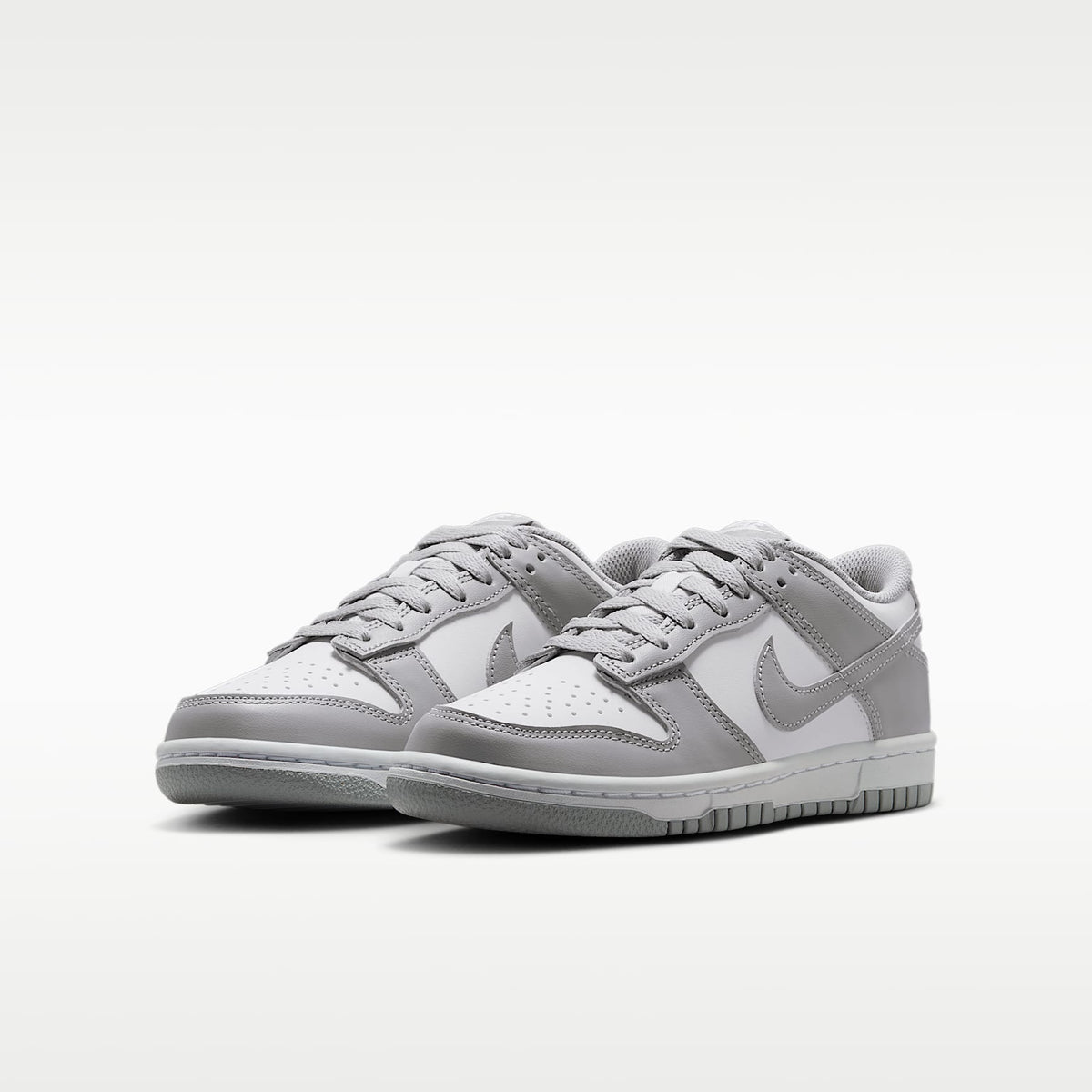 Nike Dunk Low – Blanco/Blanco/Gris humo claro – vista 5