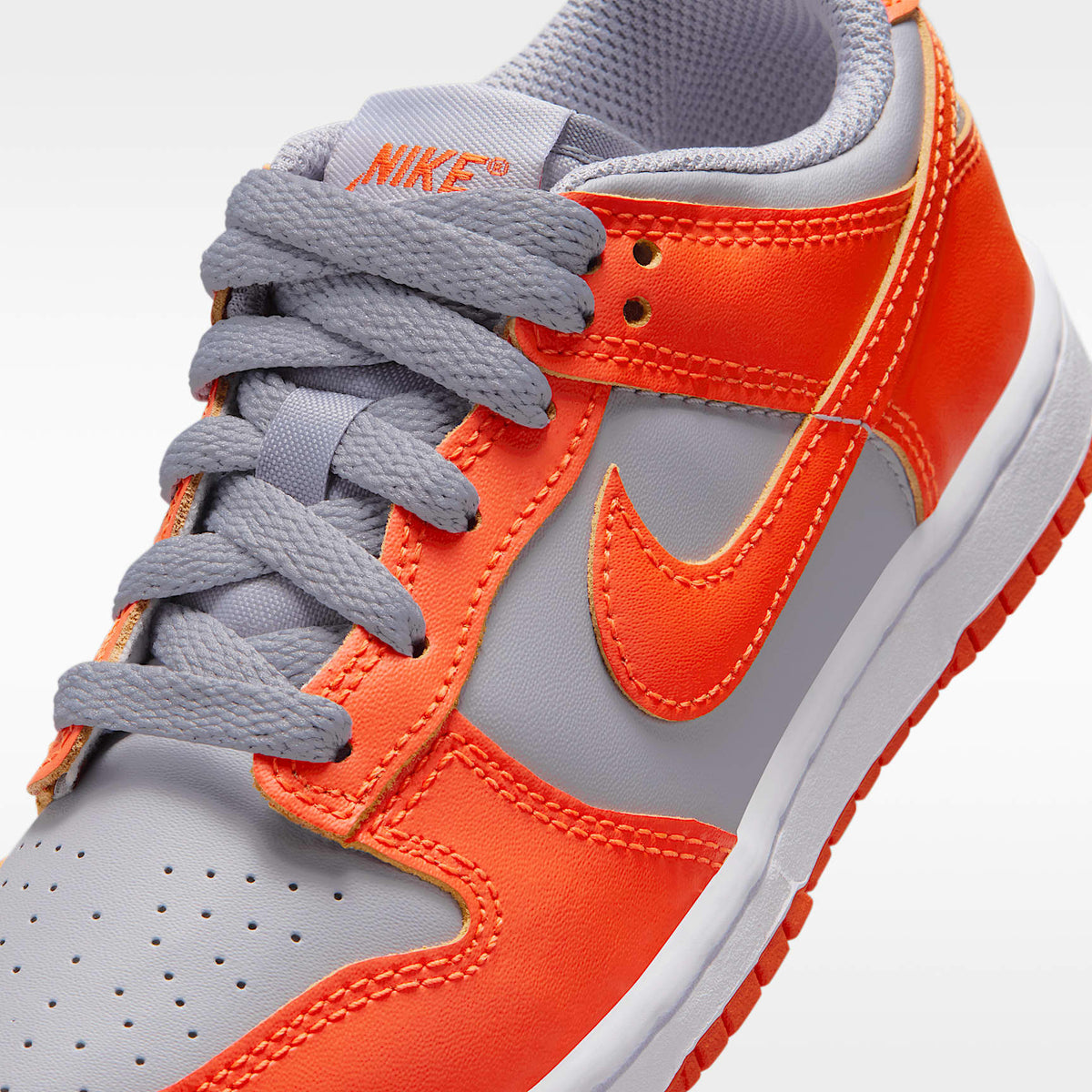 Nike Dunk Low – Gris cemento/Naranja team/Blanco/Naranja team – vista 7