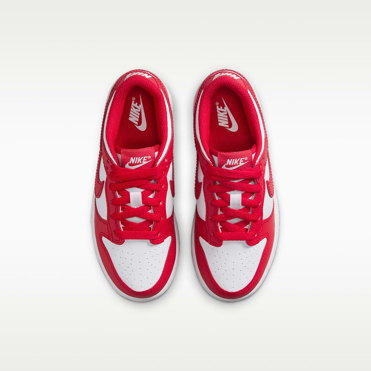 Nike Dunk Low – Blanco/Rojo/Rojo universitario – vista 4