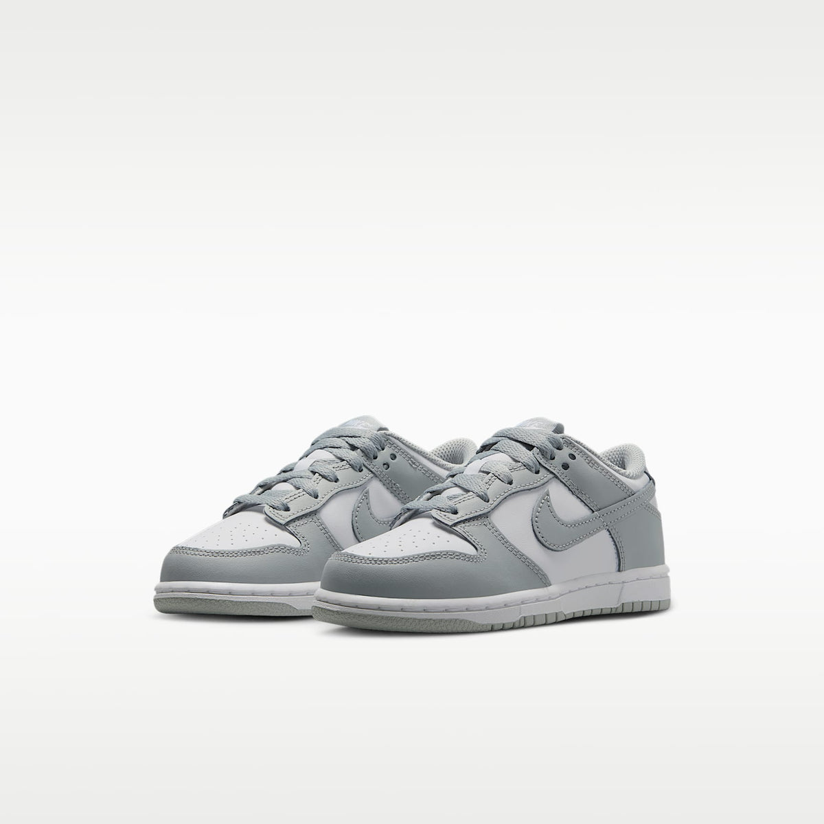 Nike Dunk Low – Blanco/Blanco/Gris humo claro – vista 5