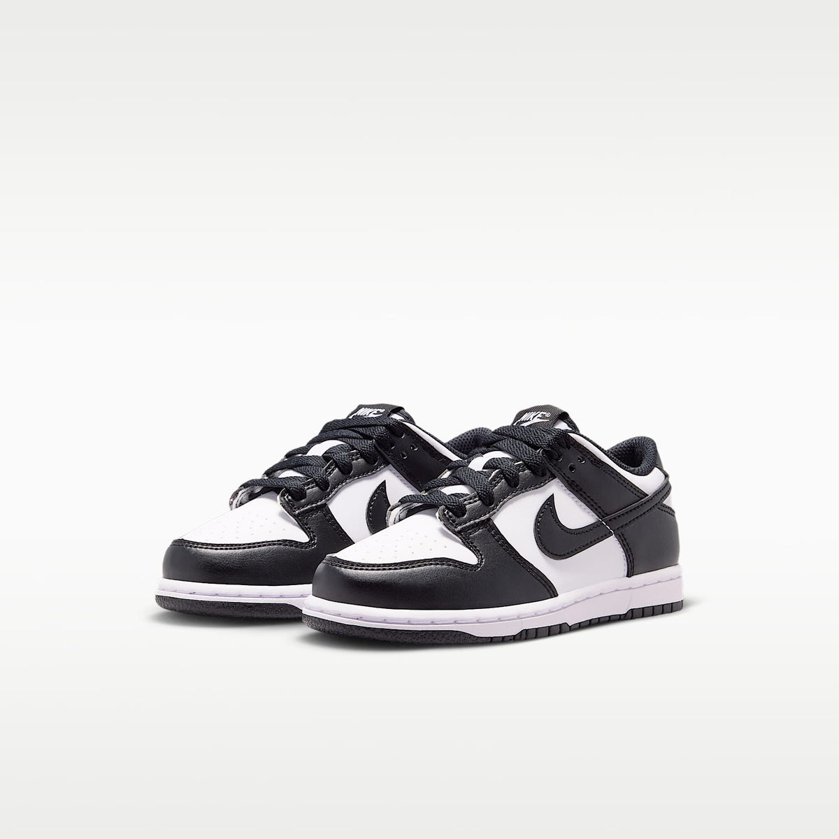 Nike Dunk Low – Blanco/Blanco/Negro – vista 5