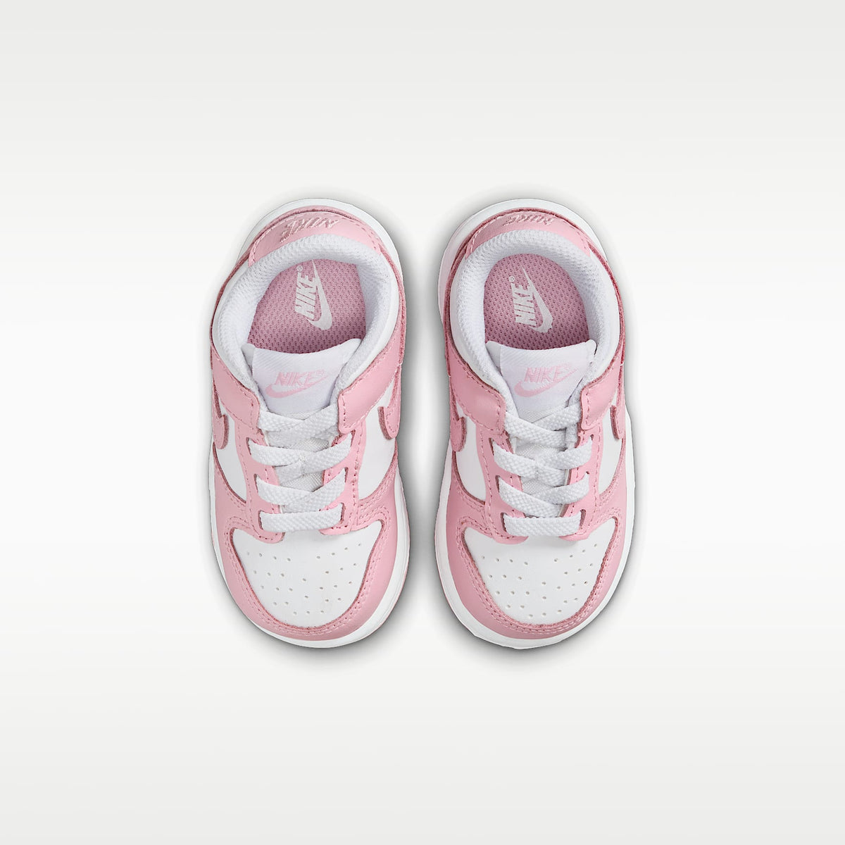 Nike Dunk Low – Blanco/Blanco/Blanco/Rosa suave medio – vista 4