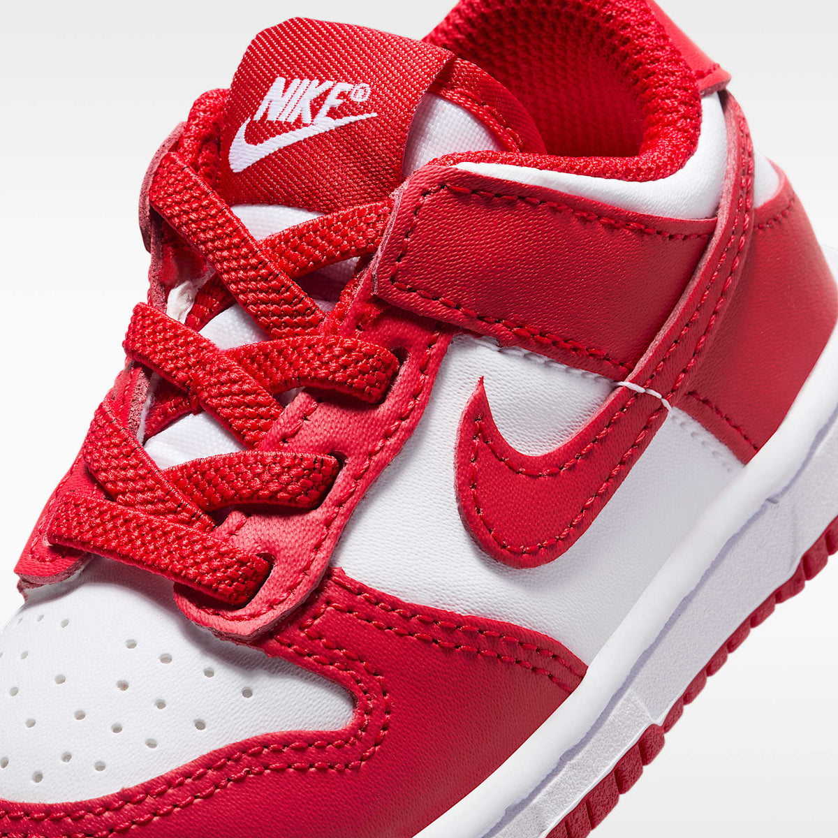 Nike Dunk Low – Blanco/Rojo/Rojo universitario – vista 7