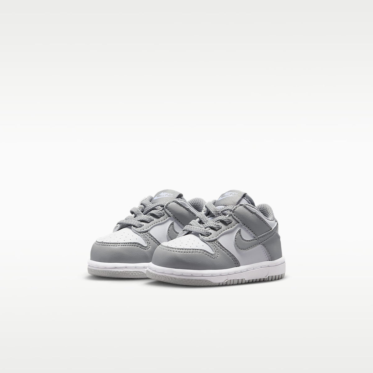 Nike Dunk Low – Blanco/Blanco/Gris humo claro – vista 5