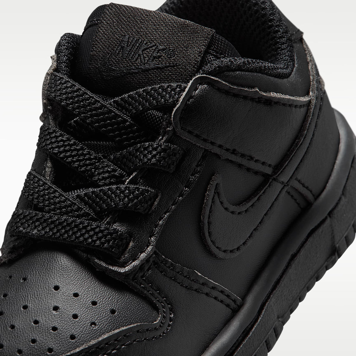 Nike Dunk Low – Negro/Negro/Negro – vista 7