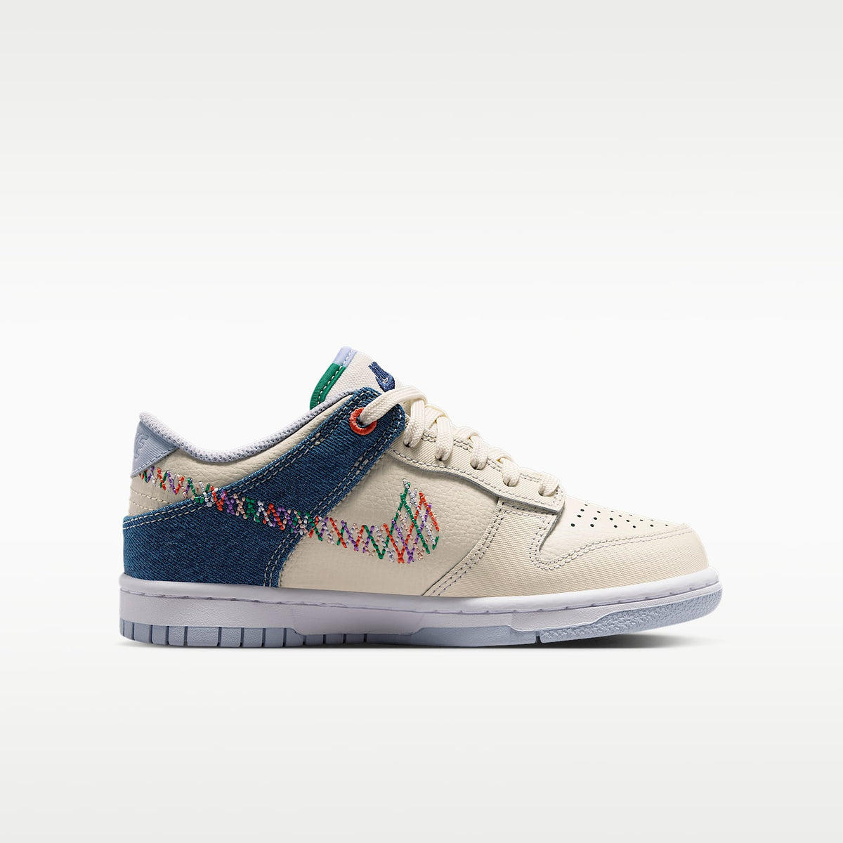 Nike Dunk Low – Perla suave/Azul mezclilla/Azul marino medianoche/Multicolor – vista 3