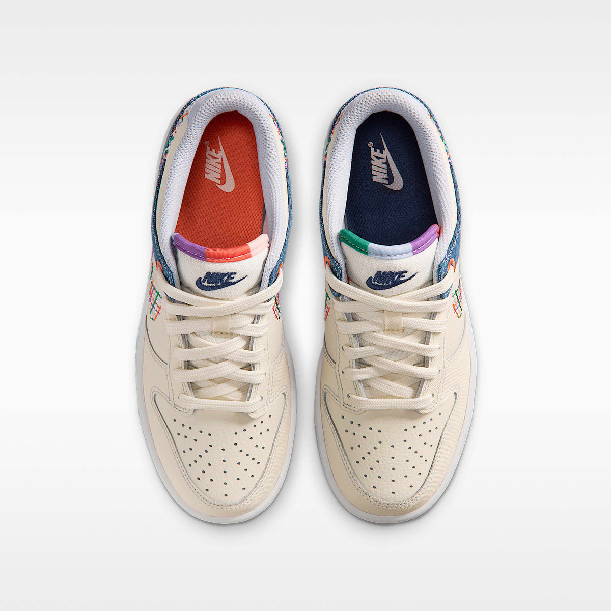 Nike Dunk Low – Perla suave/Azul mezclilla/Azul marino medianoche/Multicolor – vista 4