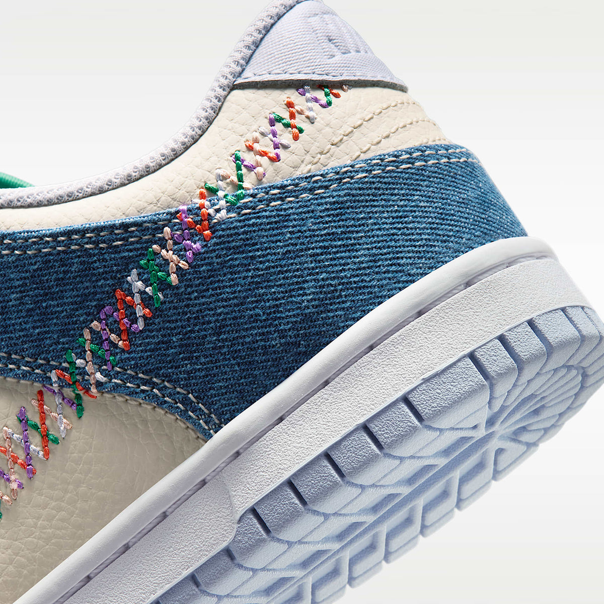 Nike Dunk Low – Perla suave/Azul mezclilla/Azul marino medianoche/Multicolor – vista 8