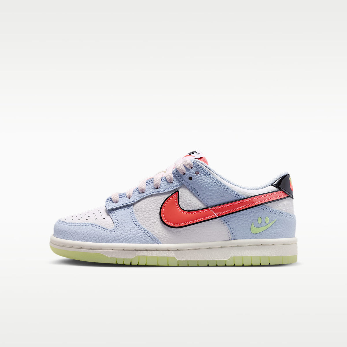 Nike Dunk Low – Blanco/Azul hidrógeno/Negro/Carmesí flash – vista 1