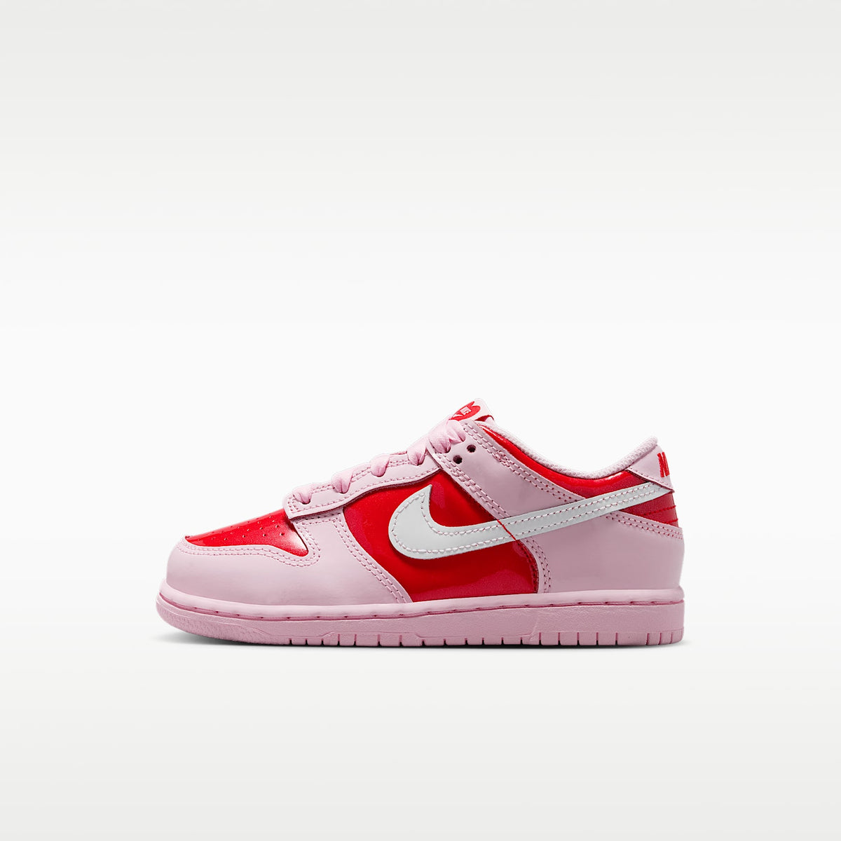 Nike Dunk Low – Espuma rosa/Carmesí claro/Blanco cumbre – vista 1