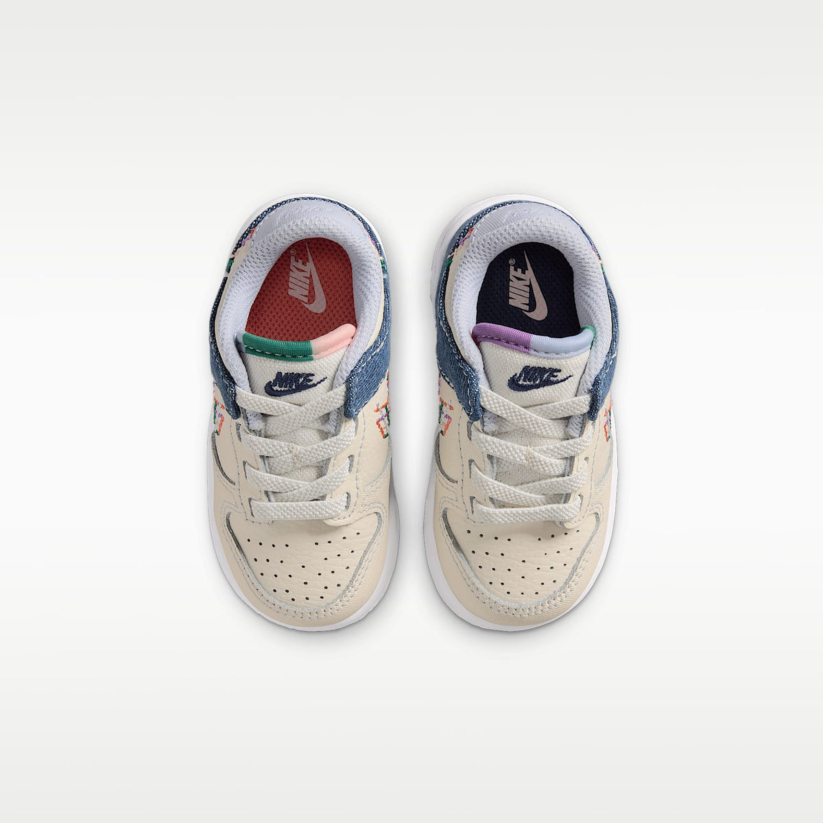 Nike Dunk Low – Perla suave/Azul mezclilla/Azul marino medianoche/Multicolor – vista 4