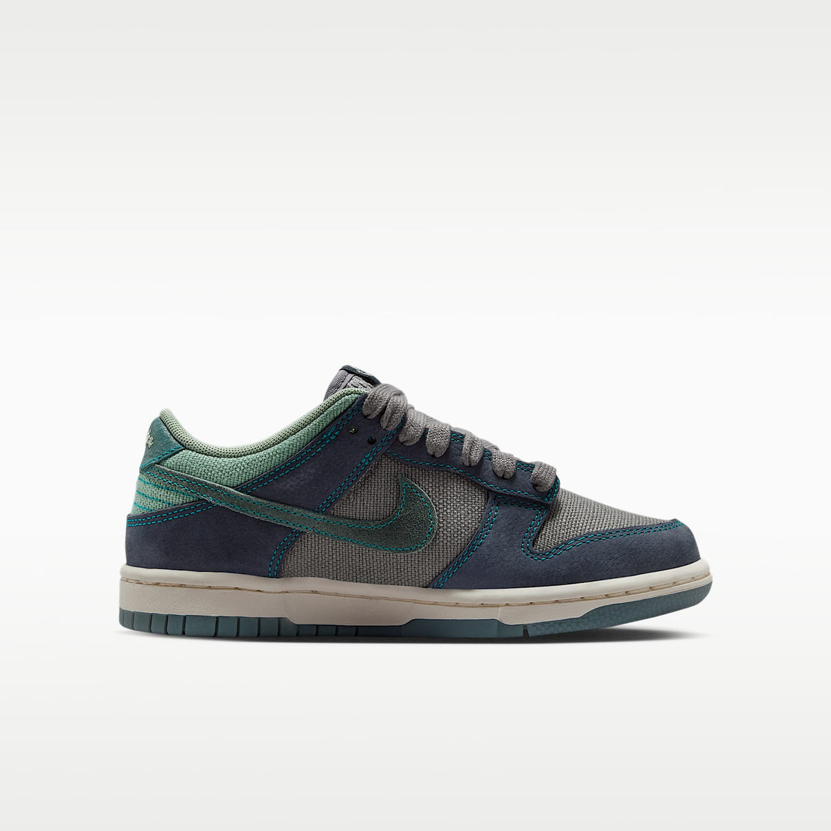 Nike Dunk Low LV8 1 – Punta de Lápiz/Obsidiana oscuro/Vapor/Pizarra mineral – vista 3