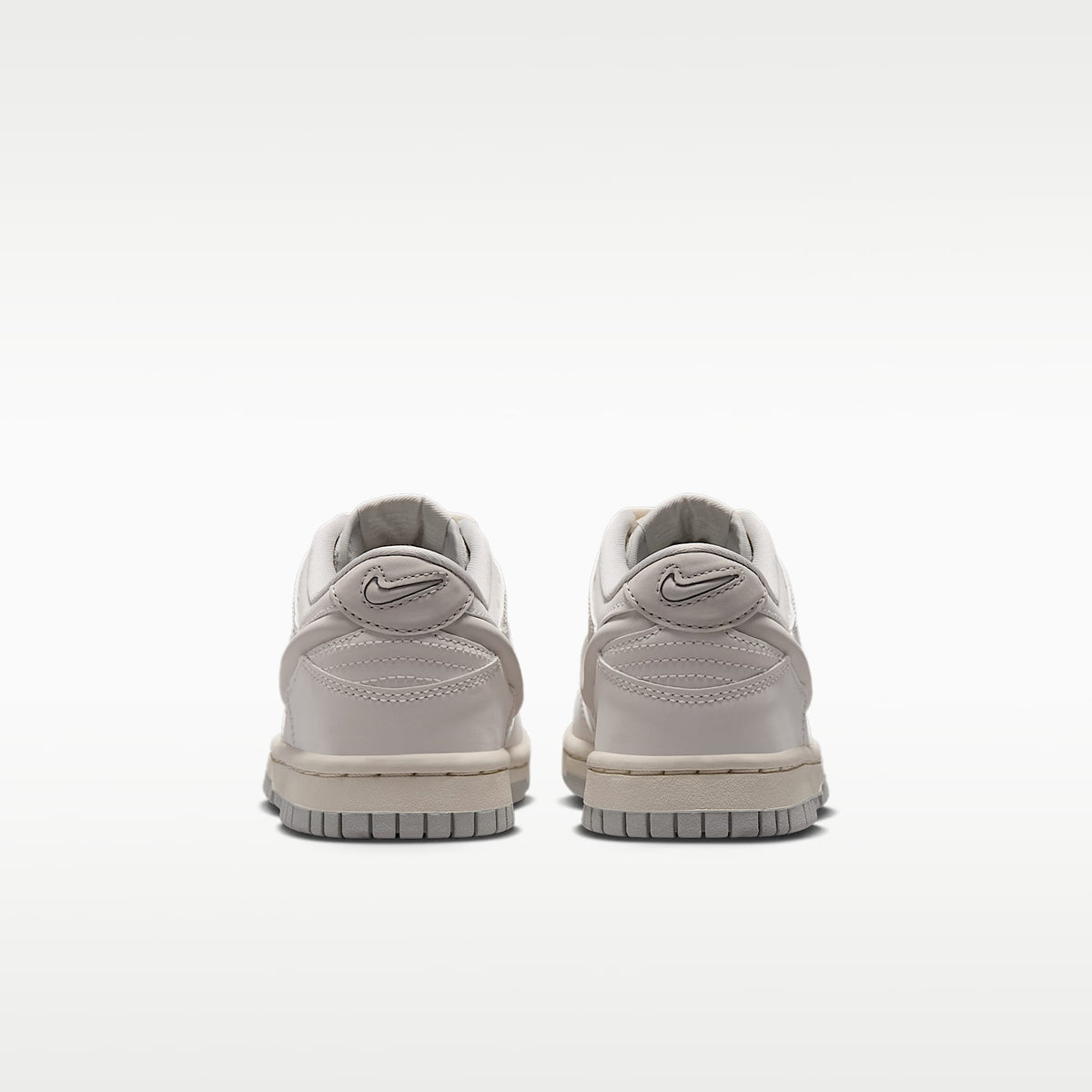 Nike Dunk Low LV8 – Vela/Leche de coco/Plata claro/Hueso claro – vista 6