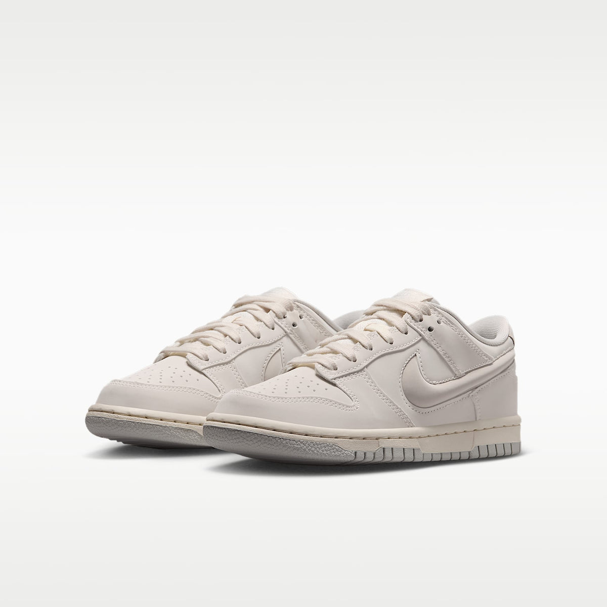 Nike Dunk Low LV8 – Vela/Leche de coco/Plata claro/Hueso claro – vista 5