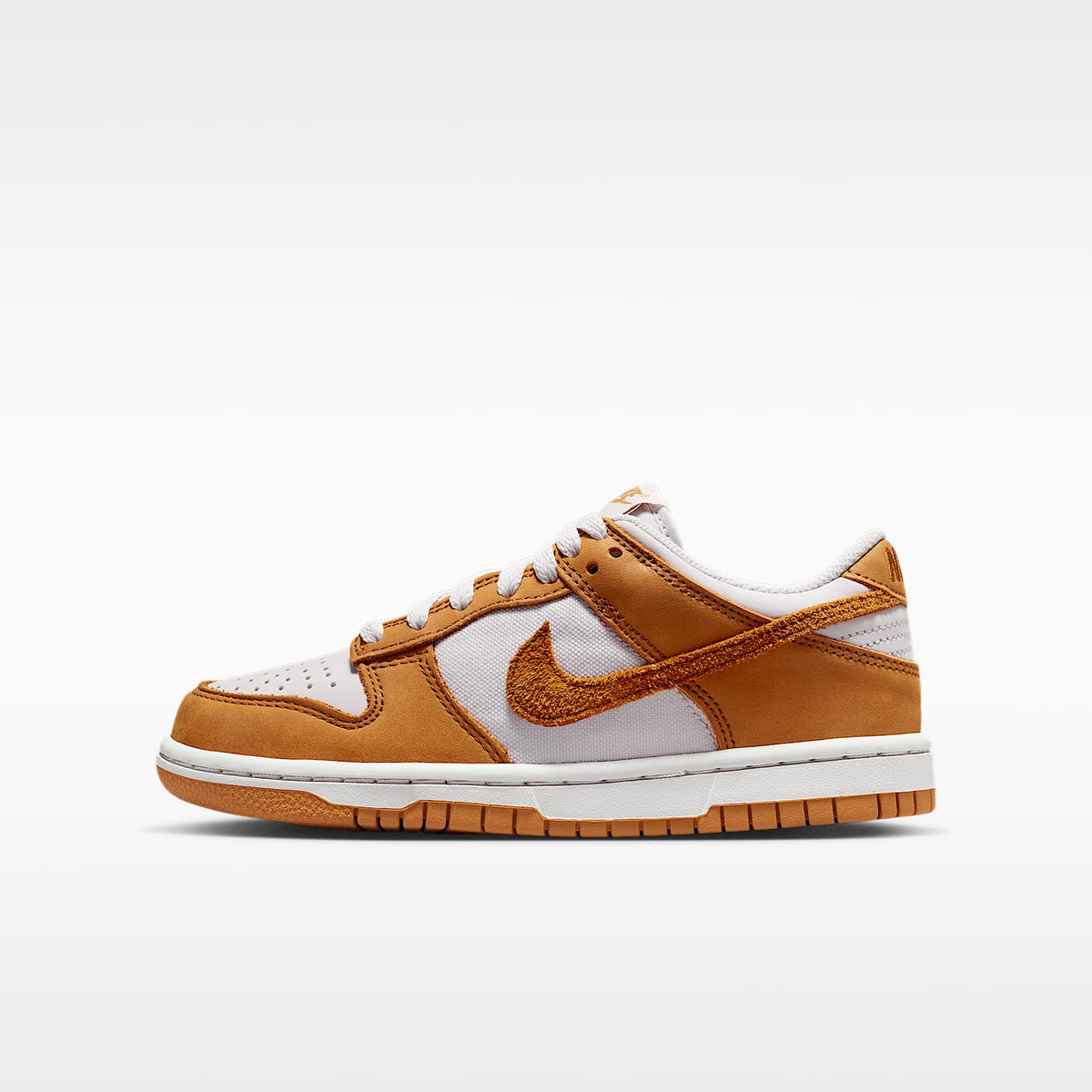 Nike Dunk Low SE – Gris vasto/Blanco/Blanco/Ocre desierto – vista 1