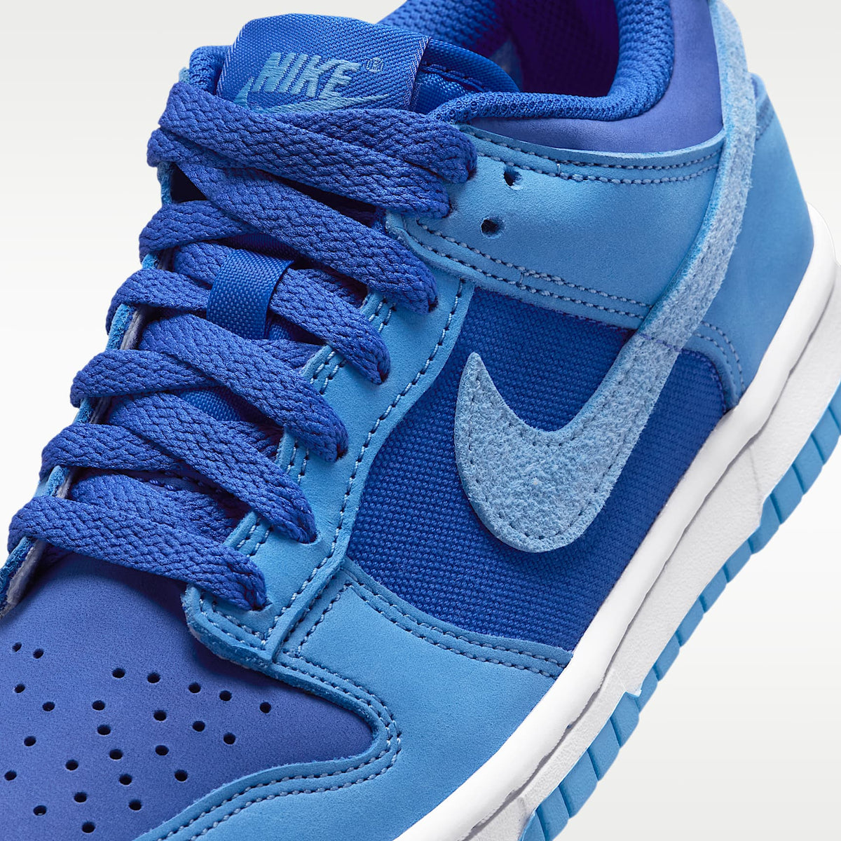 Nike Dunk Low SE – Royal juego/Blanco/Azul universitario – vista 7