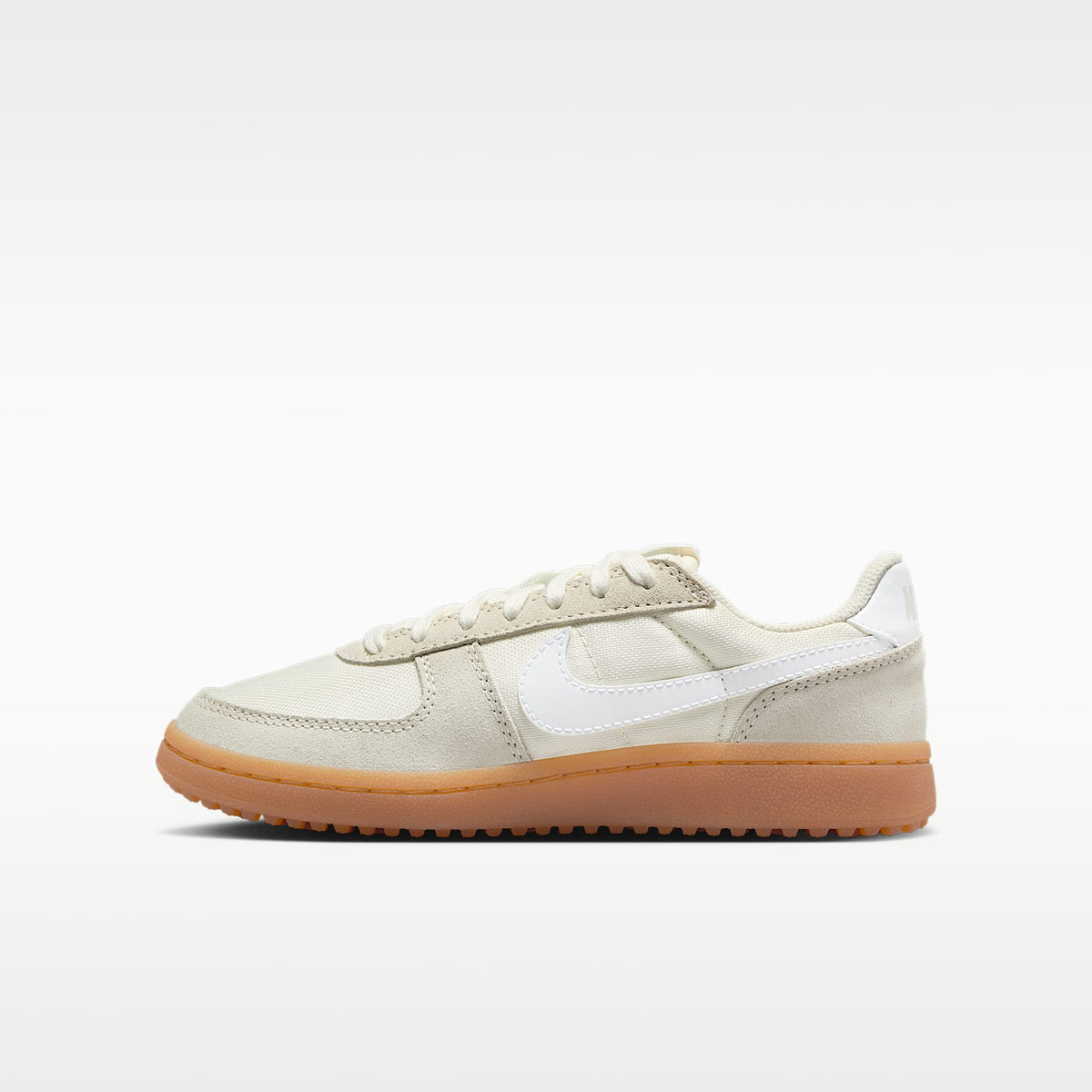 Nike Field General – Marfil pálido/Amarillo goma/Blanco – vista 1