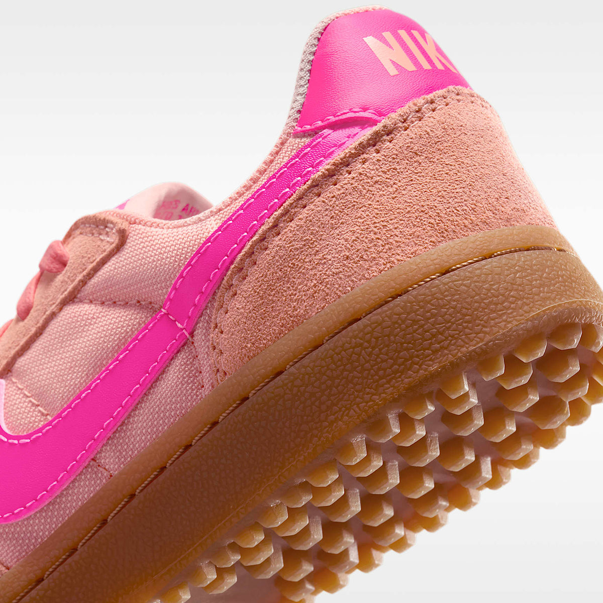 Nike Field General – Ágata melocotón/Marrón claro goma/Hiperrosa – vista 8