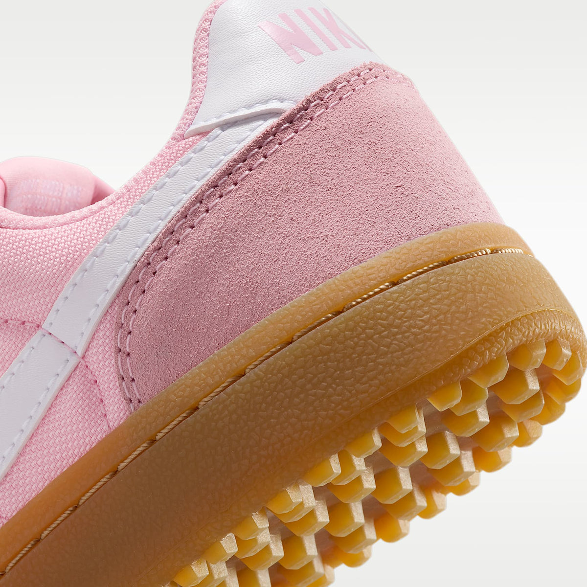 Nike Field General – Rosa suave medio/Marrón claro goma/Blanco – vista 8