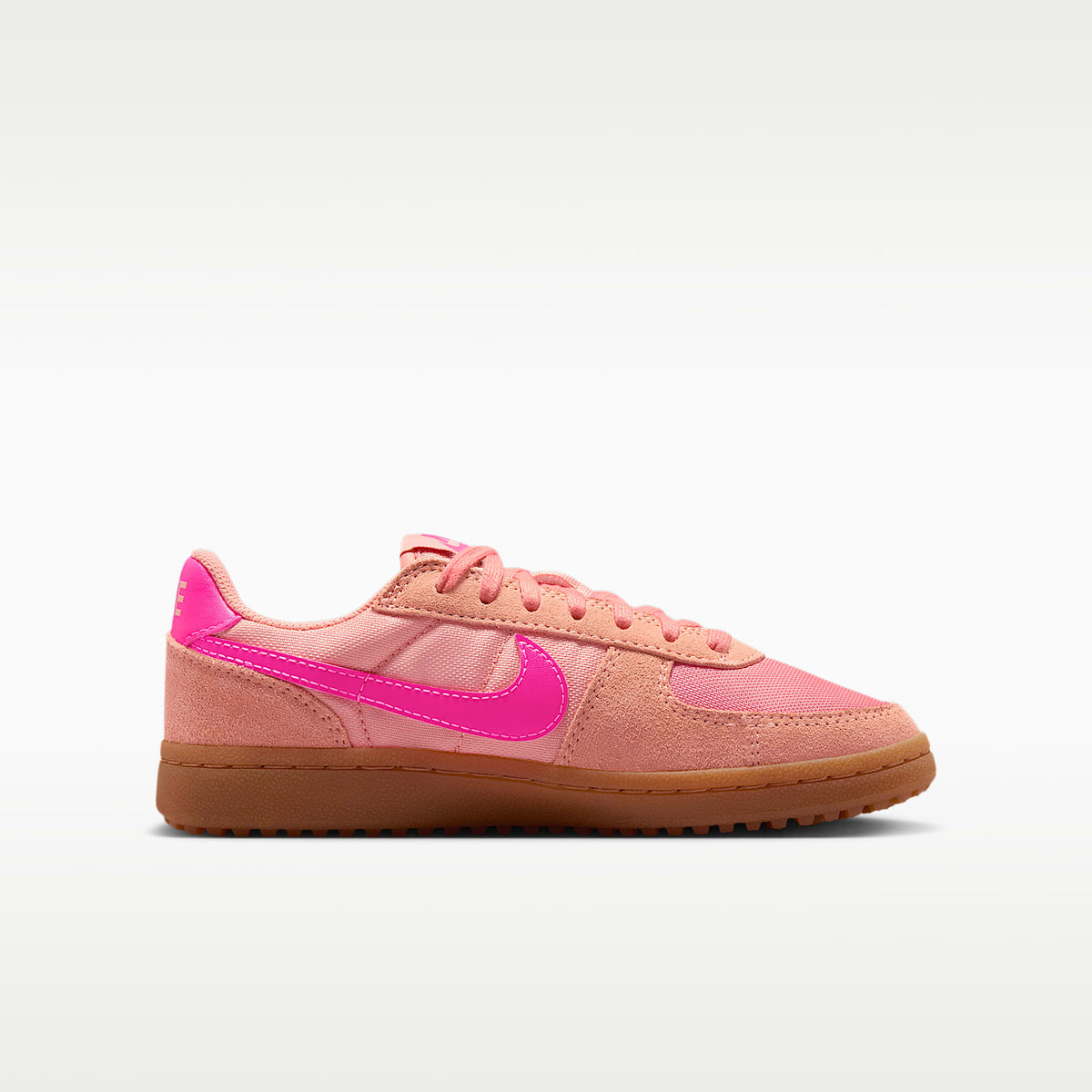 Nike Field General – Ágata melocotón/Marrón claro goma/Hiperrosa – vista 3