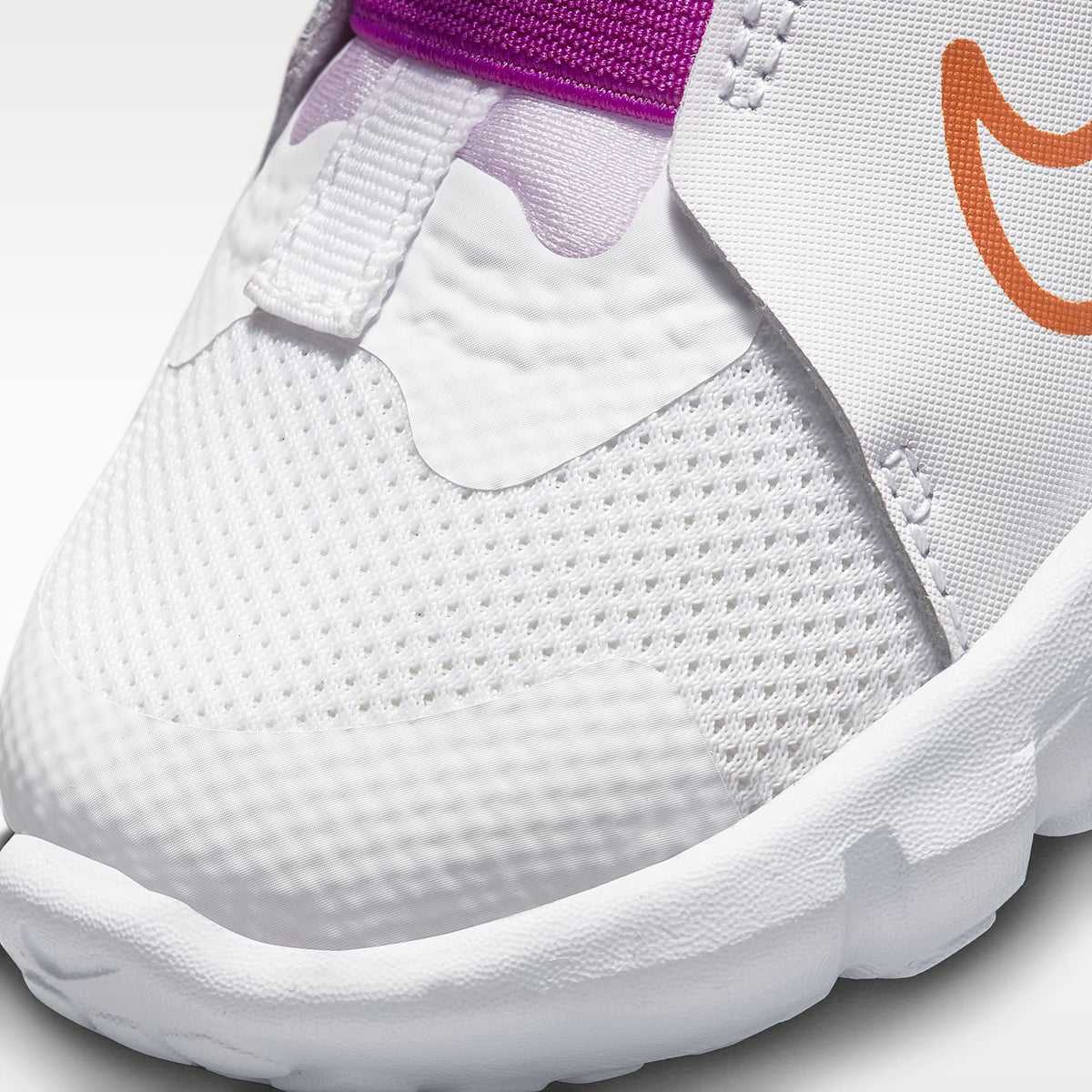 Nike Flex Runner 2 – Blanco/Escarcha violeta/Morado vivo/Cobre metálico – vista 7
