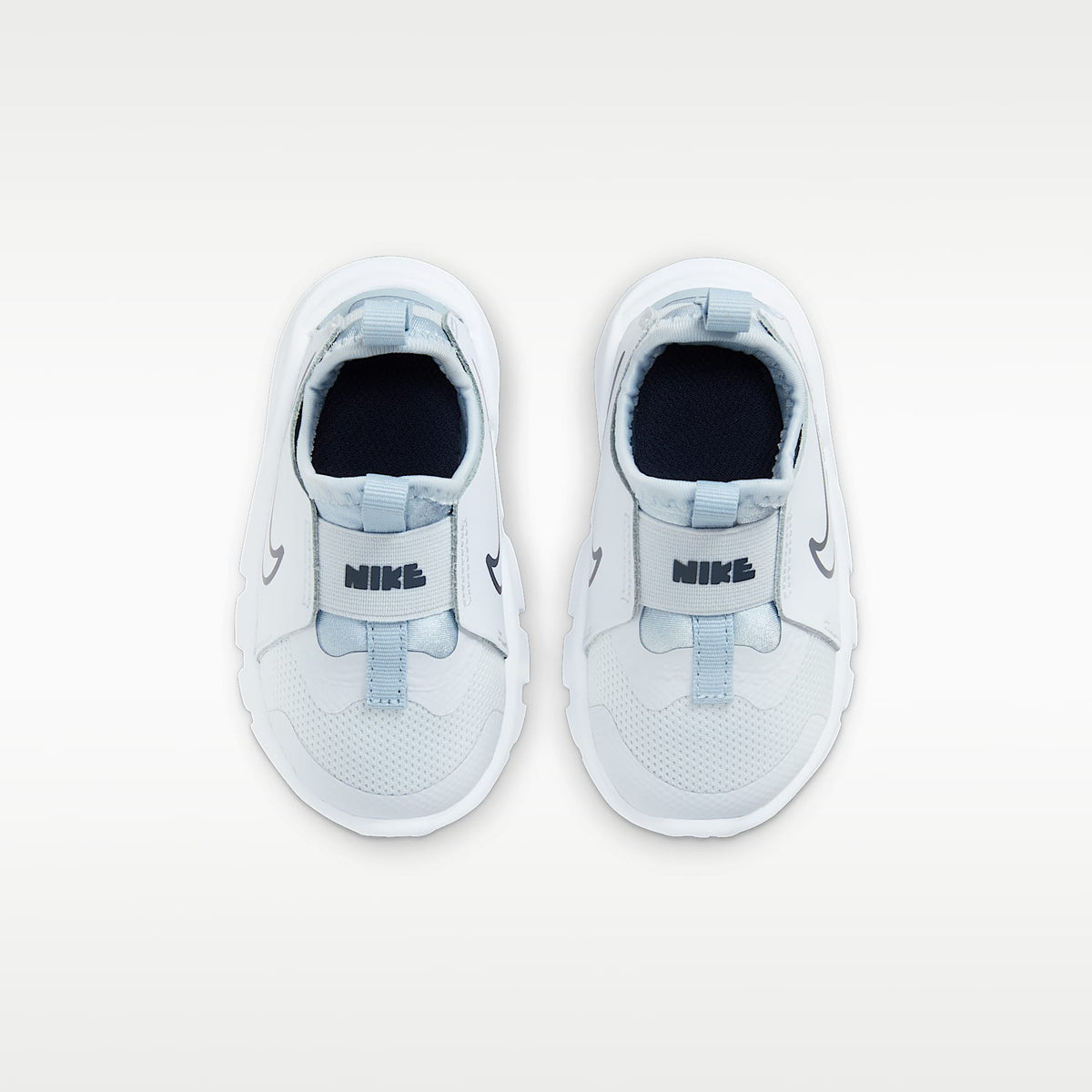Nike Flex Runner 2 – Gris fútbol/Azul militar claro/Blanco/Azul marino medianoche – vista 4