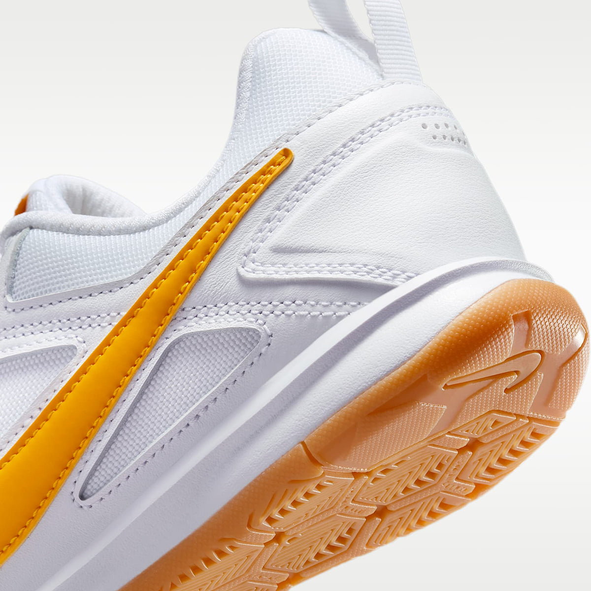 Nike Gato – Blanco/Amarillo goma/Oro universitario – vista 8