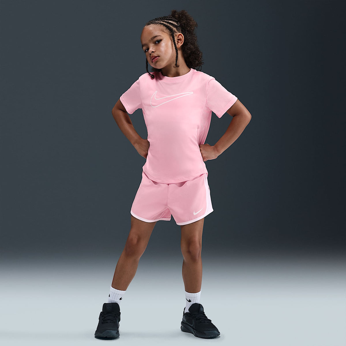 Shorts Dri-FIT Tempo para niños talla pequeña Nike – Rosa suave medio – vista 1