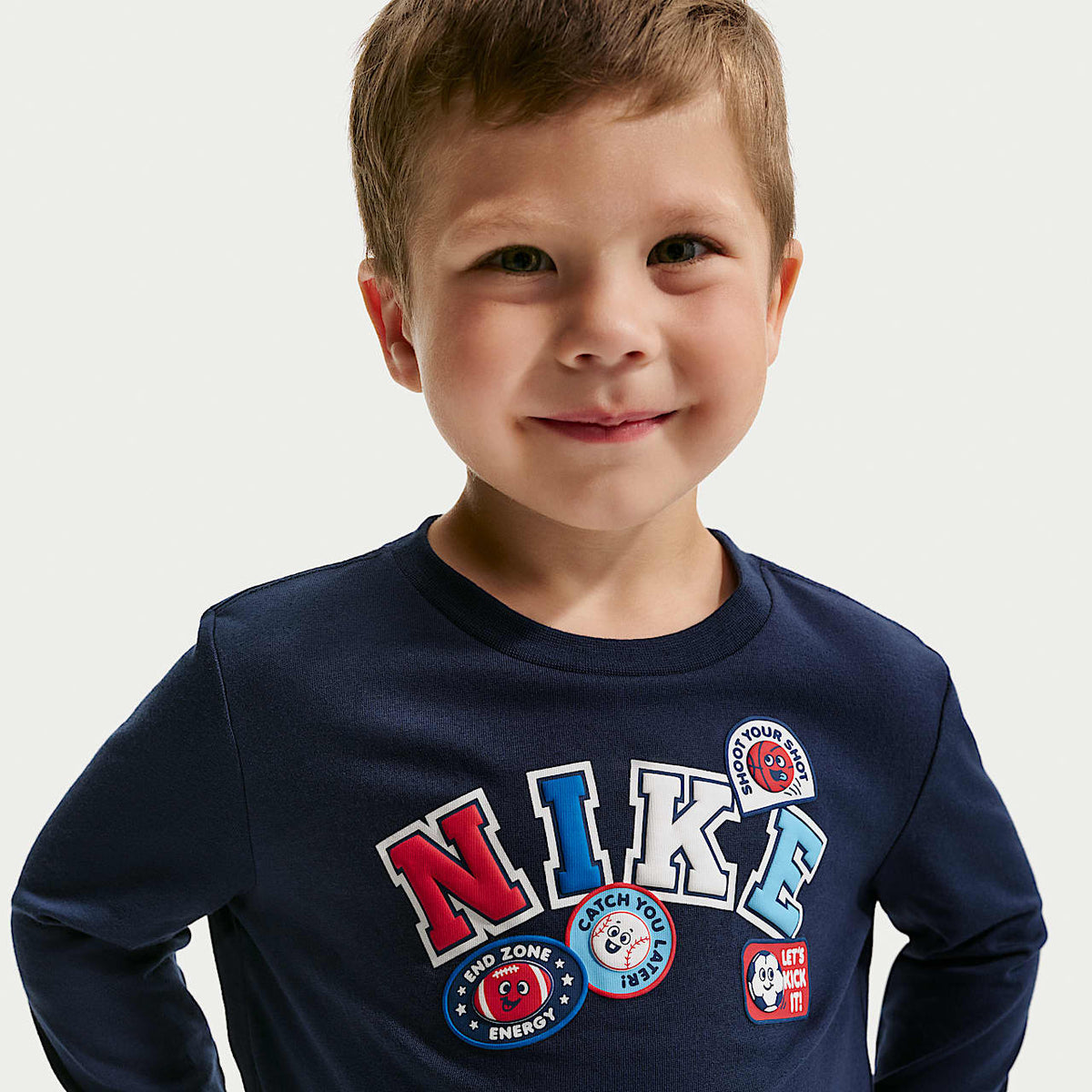 Camiseta de Manga Larga con Gráfico Nike para Niño Pequeño