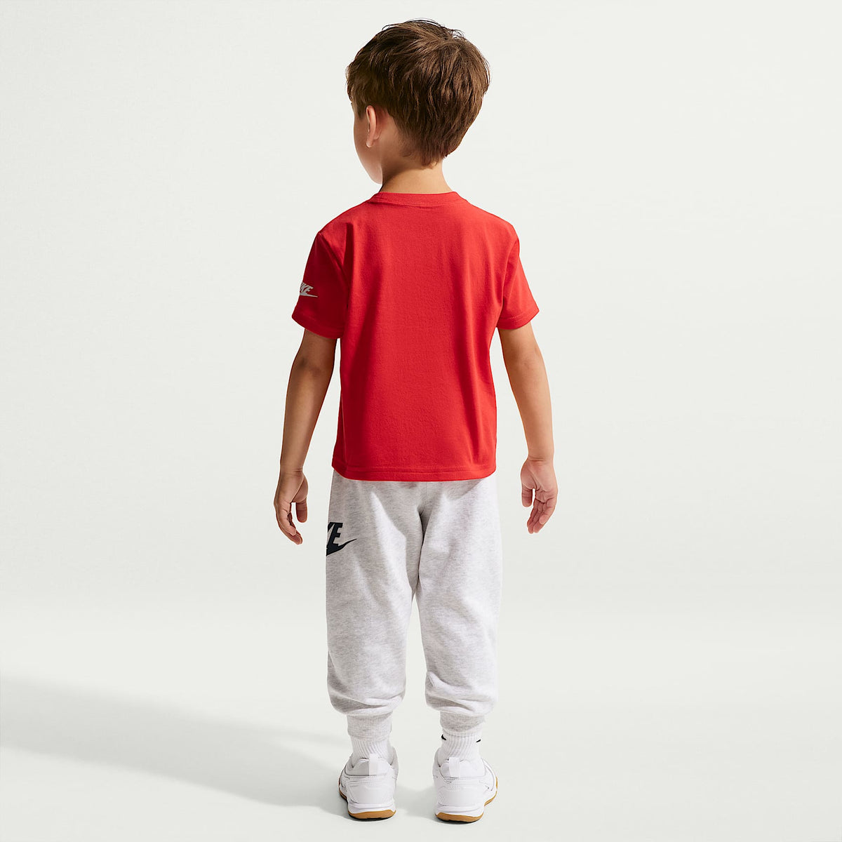 Playera con gráfico infantil Nike – Rojo universitario – vista 5