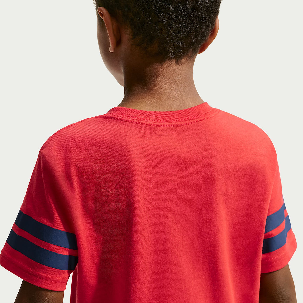 Playera Halftime para niños talla pequeña Nike – Rojo universitario – vista 2