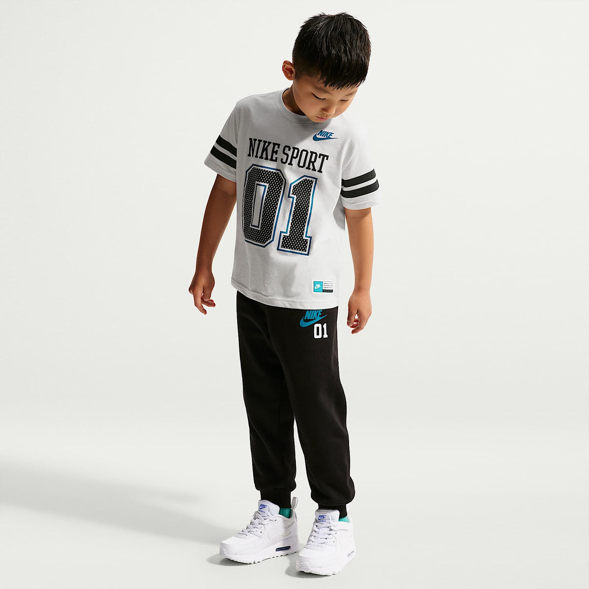 Playera Halftime para niños talla pequeña Nike – Polvo fotón – vista 4