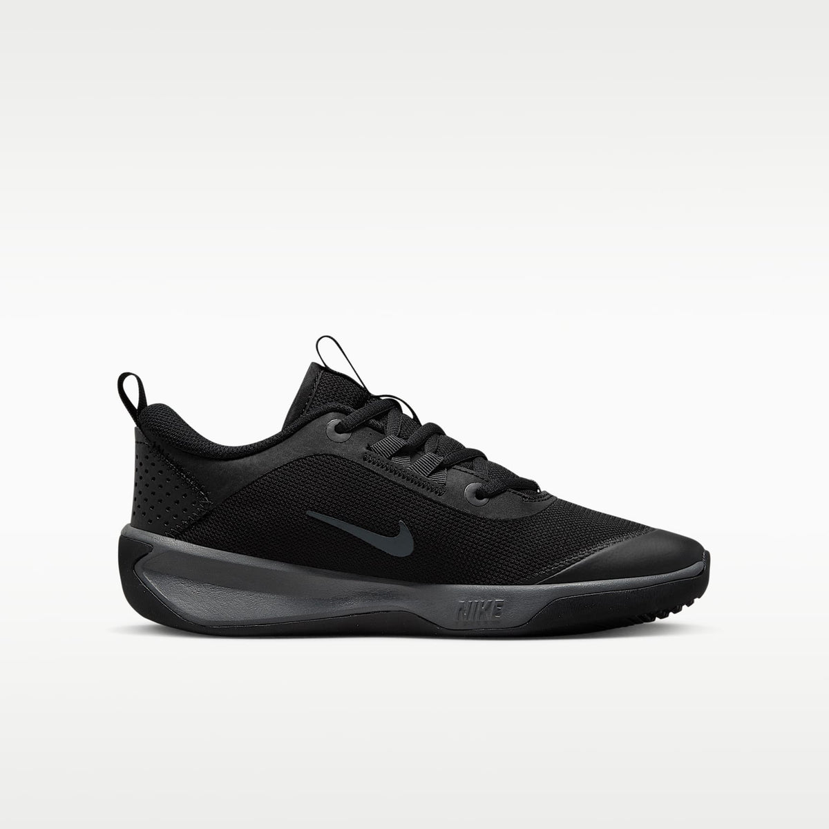Nike Omni Multi-Court – Negro/Antracita – vista 3