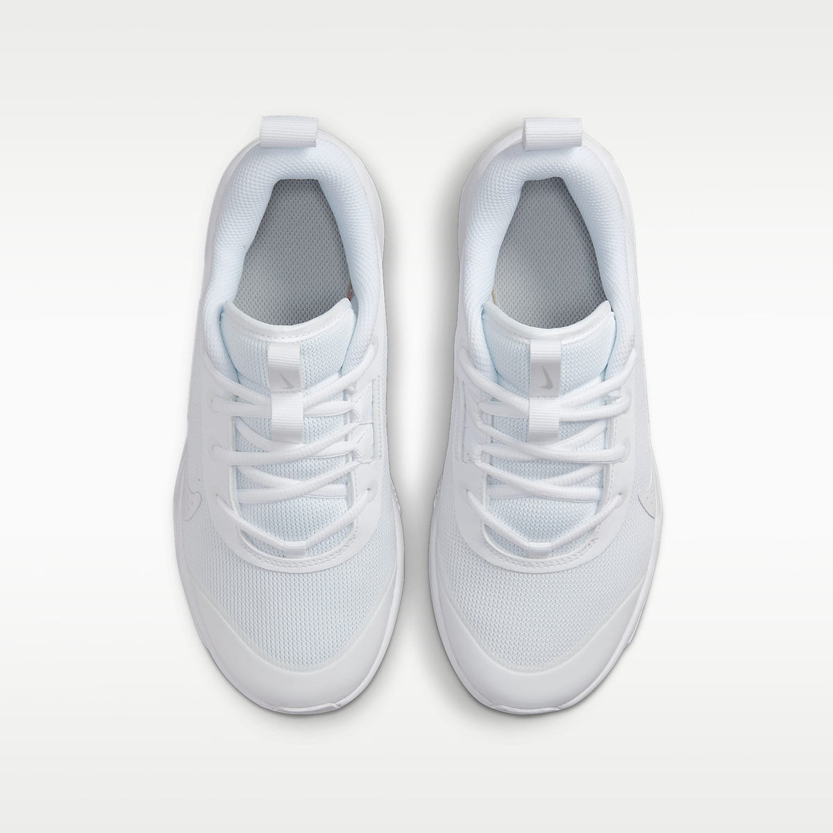 Nike Omni Multi-Court – Blanco/Platino puro/Blanco – vista 4