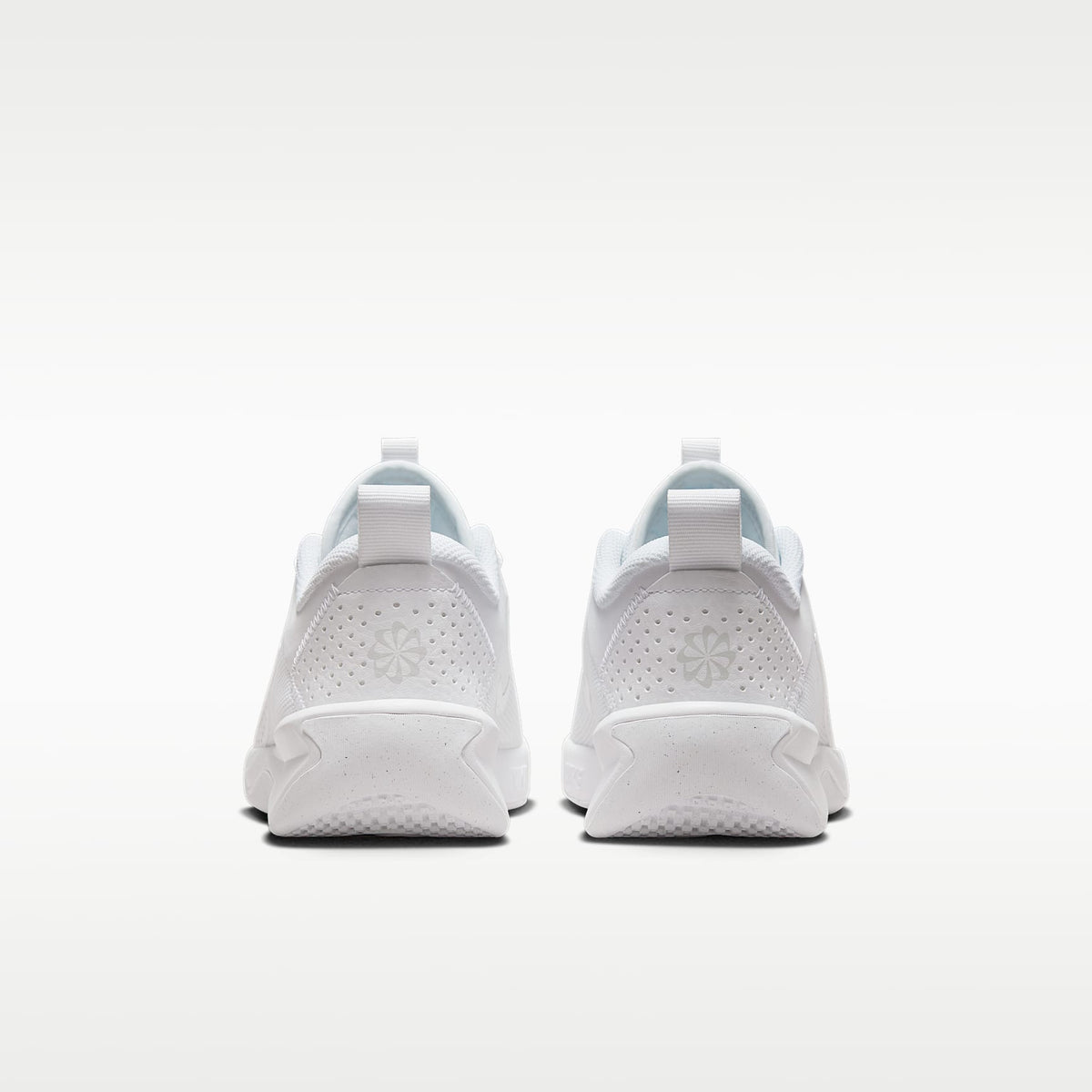 Nike Omni Multi-Court – Blanco/Platino puro/Blanco – vista 6