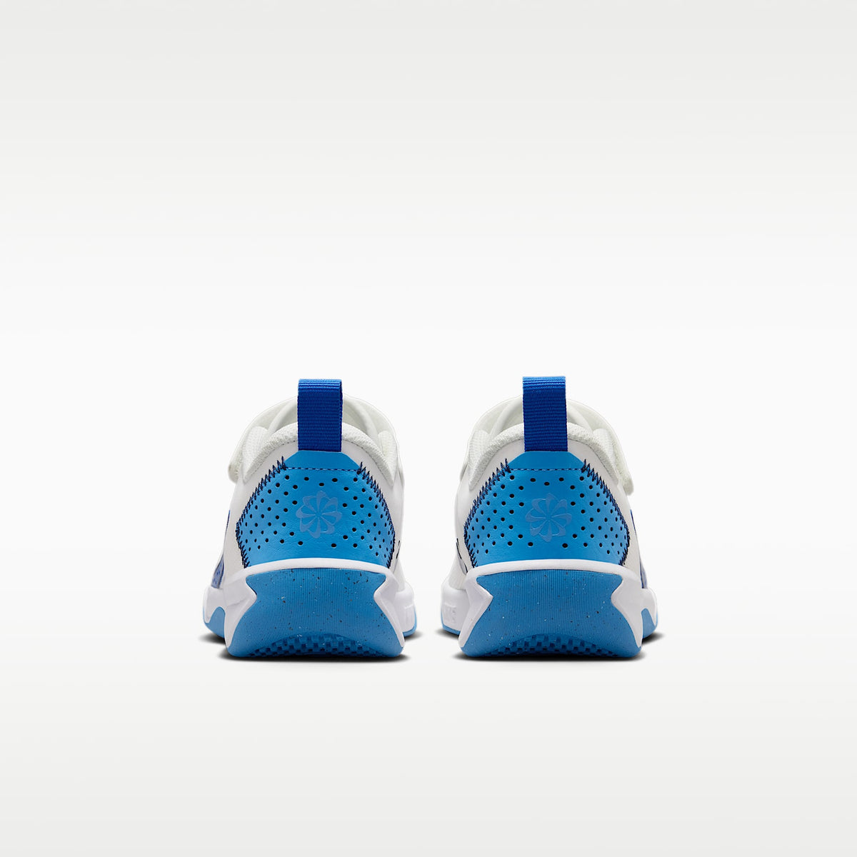 Nike Omni Multi-Court – Blanco cumbre/Azul marino medianoche/Azul universitario/Royal juego – vista 6