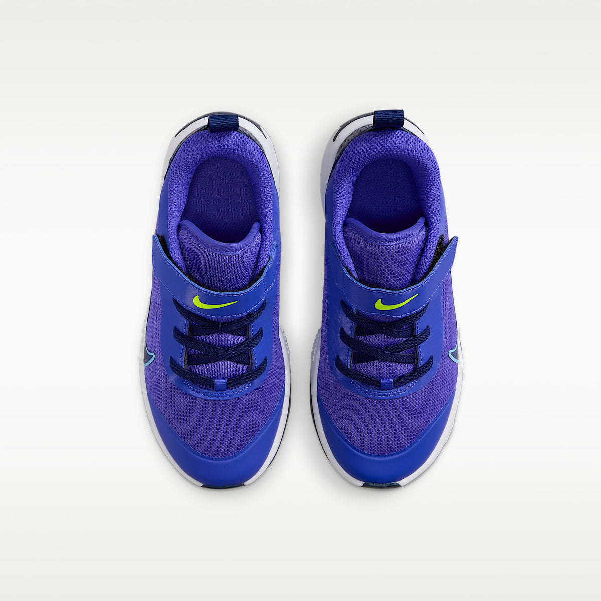 Nike Omni Multi-Court – Violeta persa/Azul vacío/Volt/Azul universitario – vista 4