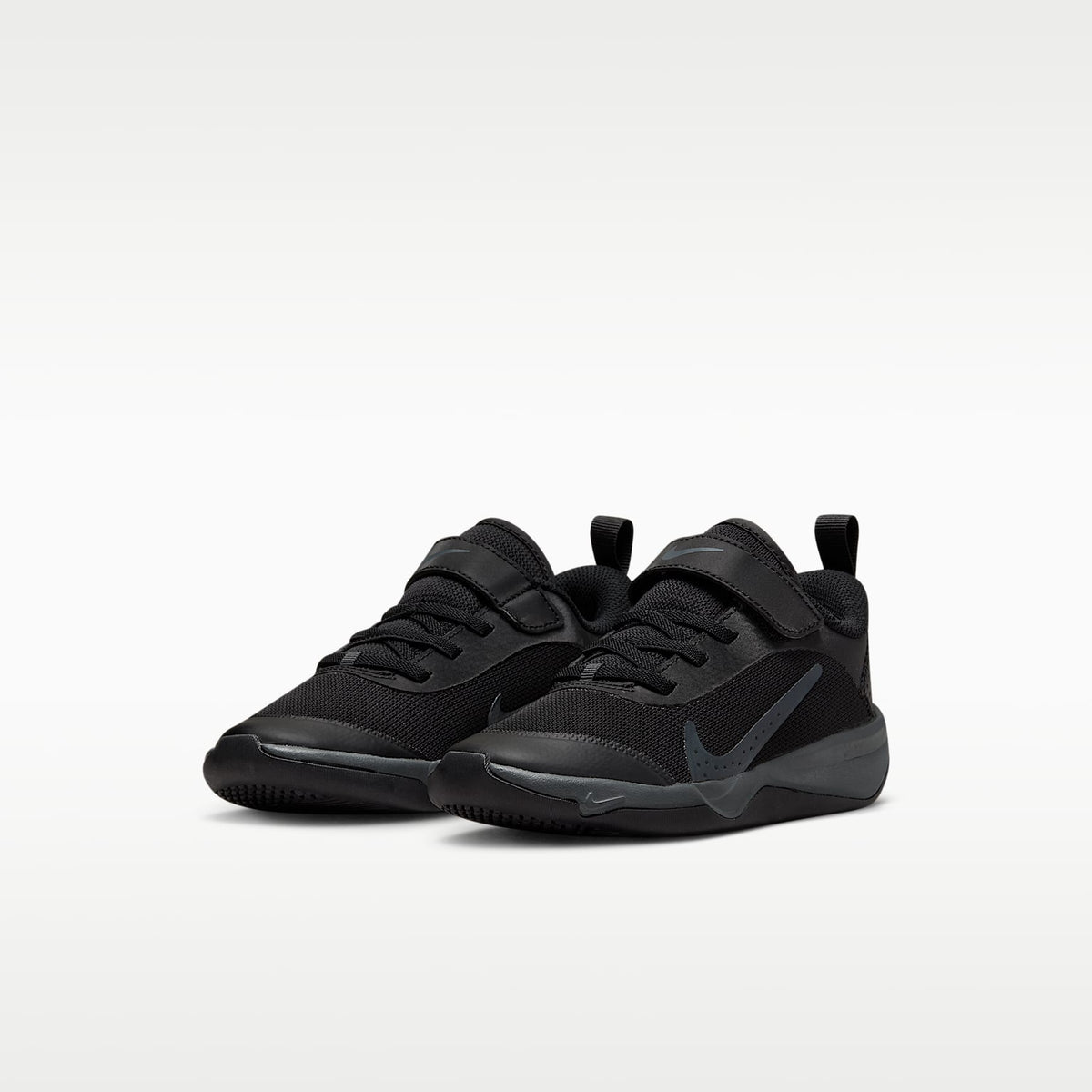 Nike Omni Multi-Court – Negro/Antracita – vista 5