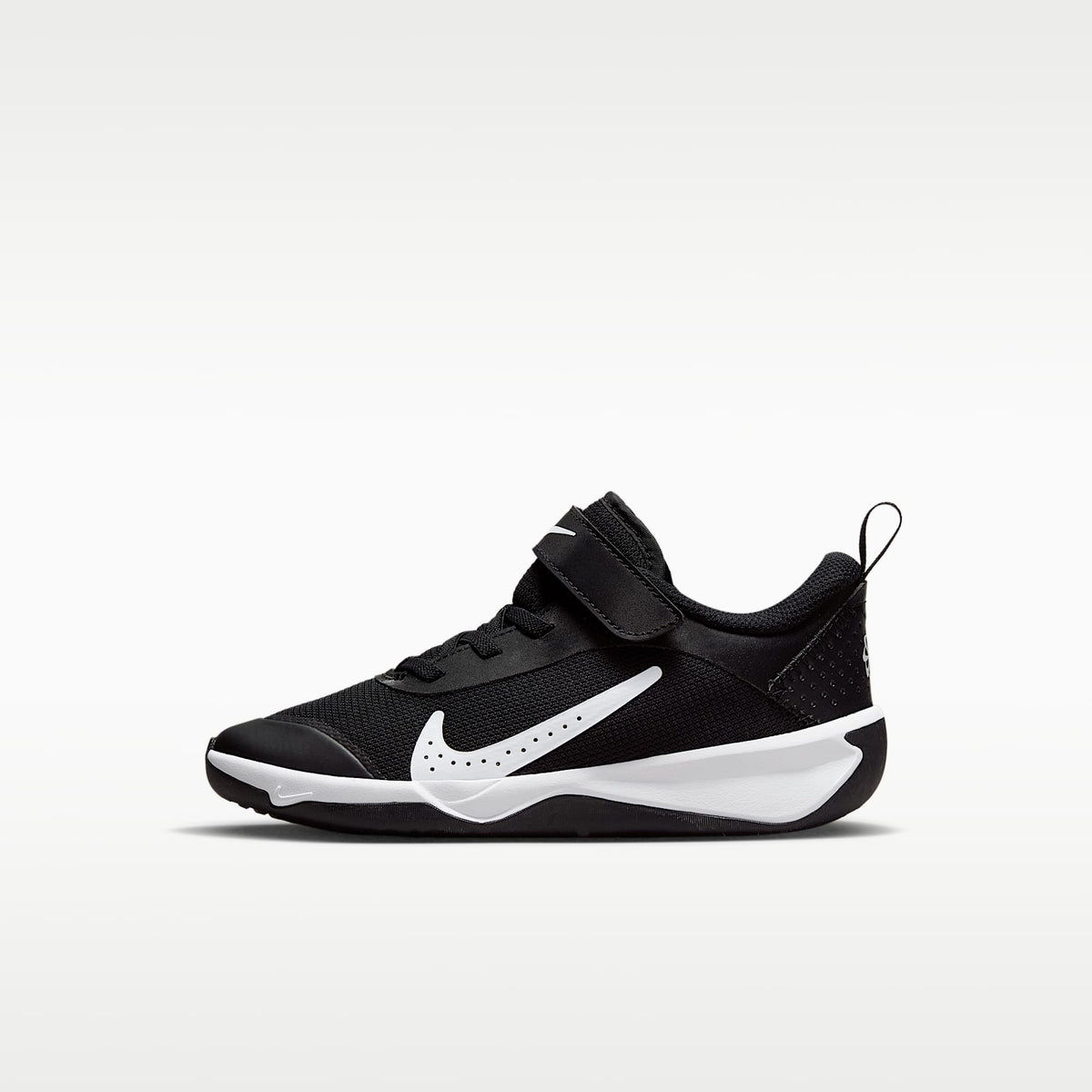 Nike Omni Multi-Court – Negro/Blanco – vista 1