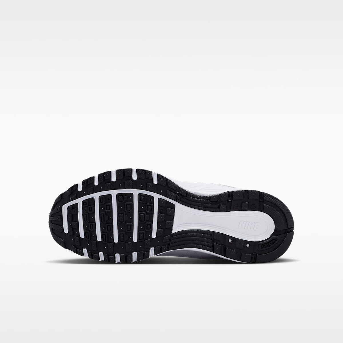 Nike P-6000 – Tinte platino/Blanco/Plata metalizado/Tinte platino – vista 2