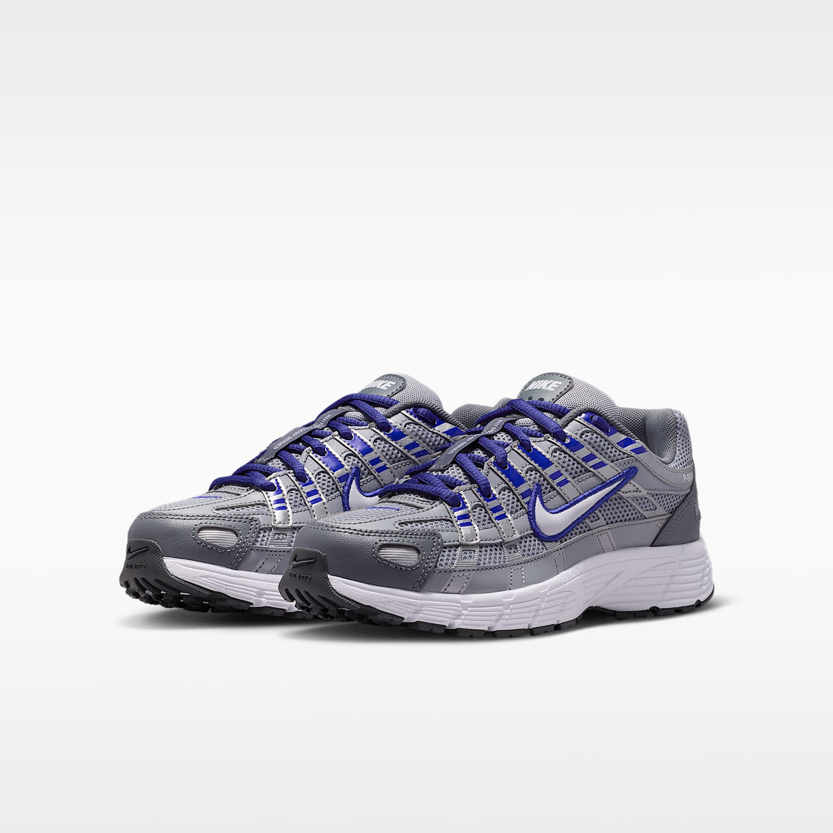 Nike P-6000 – Gris lobo/Noche intenso/Plata metalizado/Blanco – vista 5