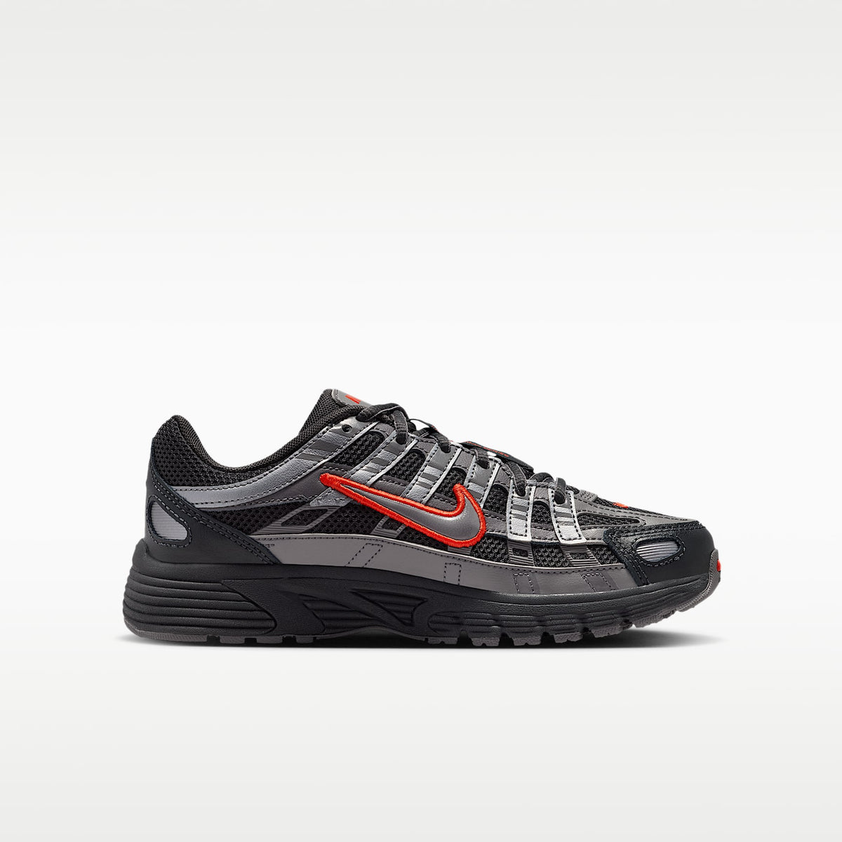 Nike P-6000 – Antracita/Rojo picante/Gris azulado metálico/Punta de Lápiz – vista 3