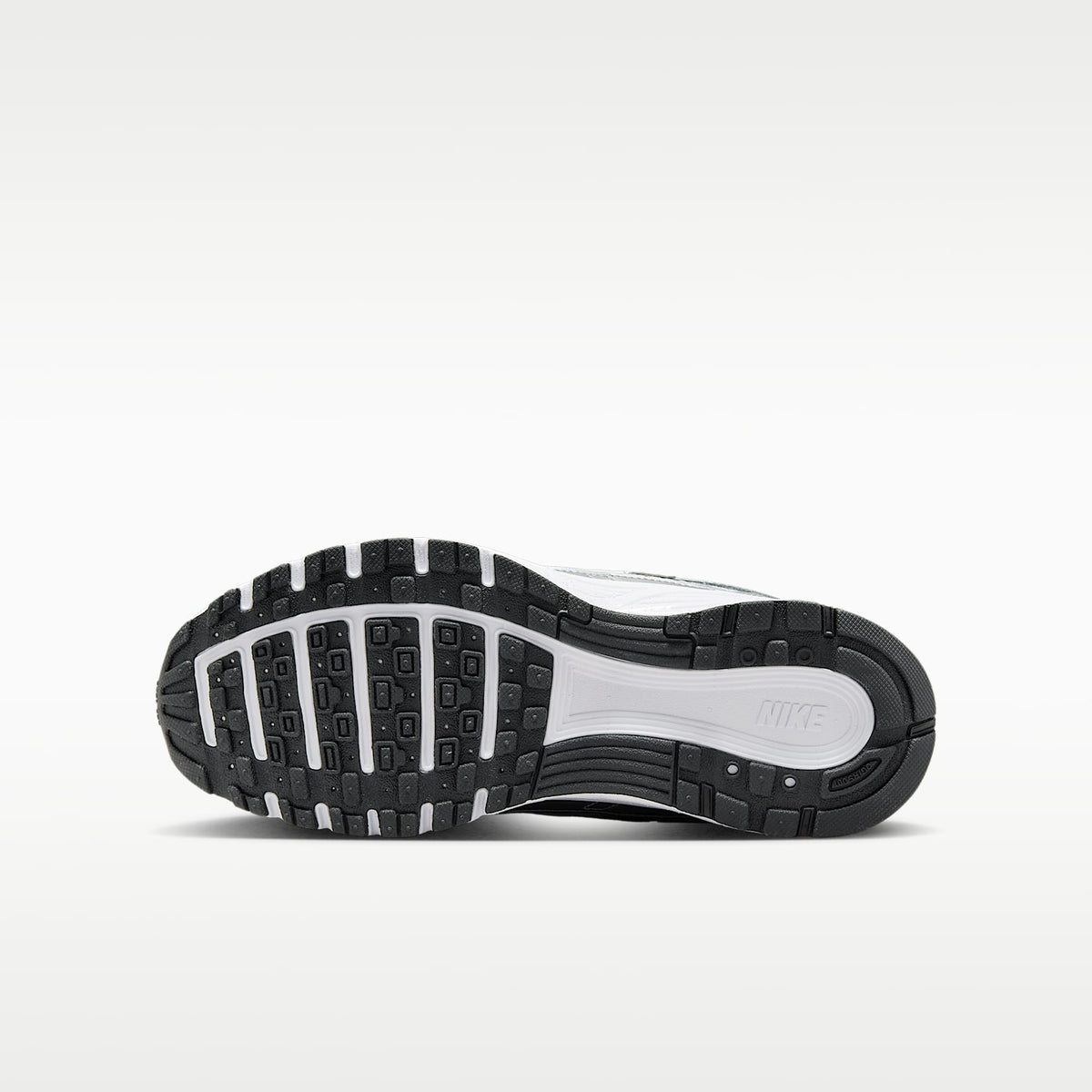 Nike P-6000 – Platino metalizado/Platino puro/Plata metalizado/Azul universitario – vista 2