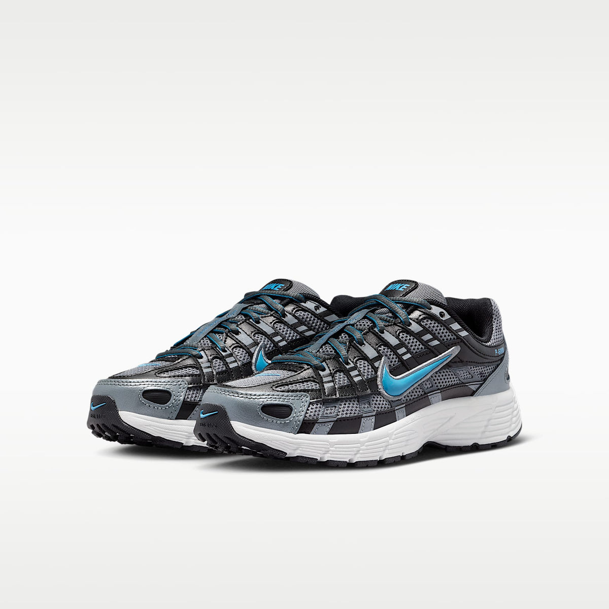 Nike P-6000 – Gris humo/Negro/Tinte platino/Azul holandés – vista 5